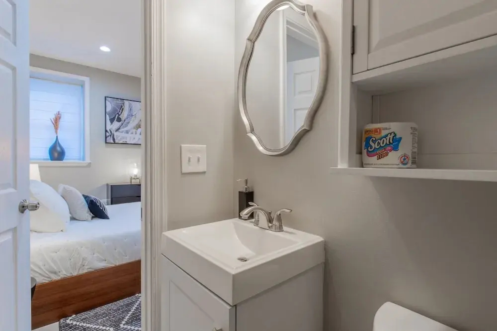 Baltimore's Home Away From Home 2 Bedroom Apts by Redawning