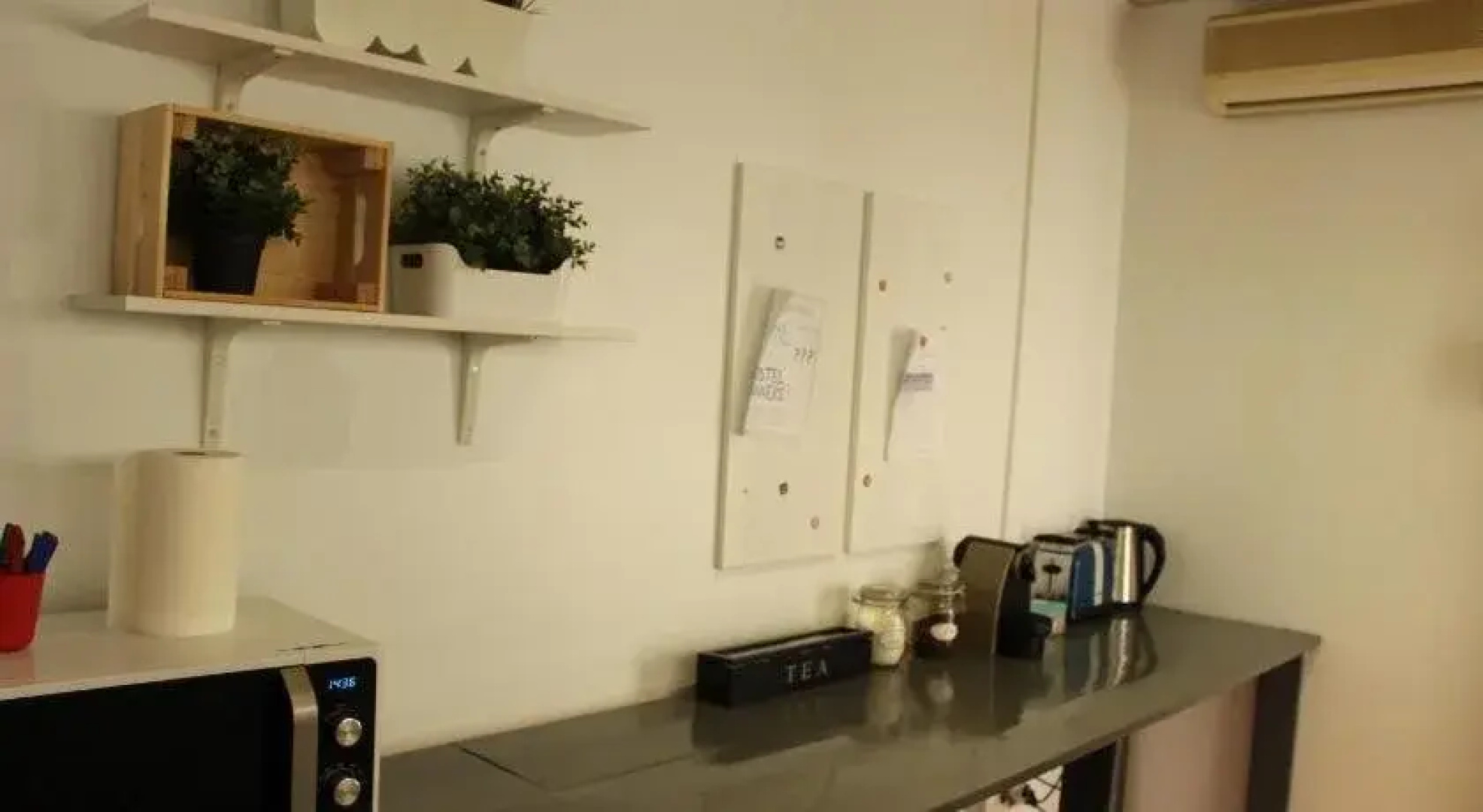 Le Penguin Hostel