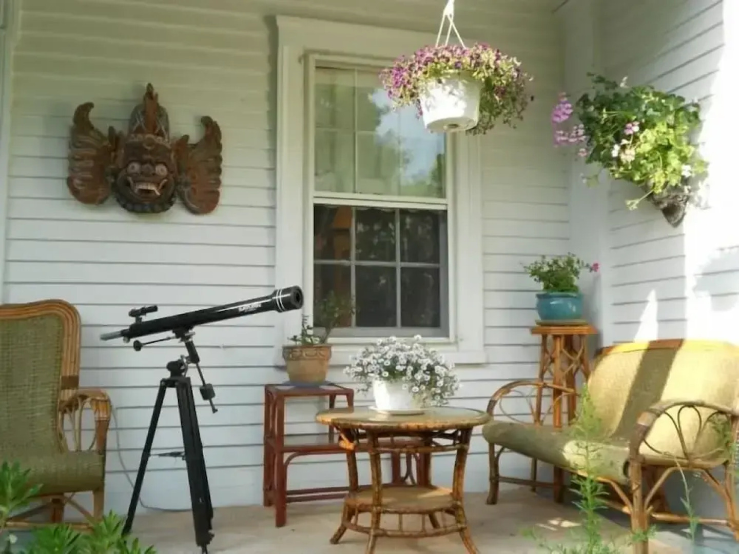 House of 1833 Bed & Breakfast & Gardens