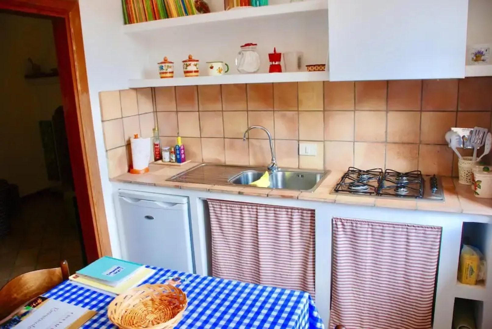 House With 4 Bedrooms in Barbarano Romano, With Enclosed Garden and Wi