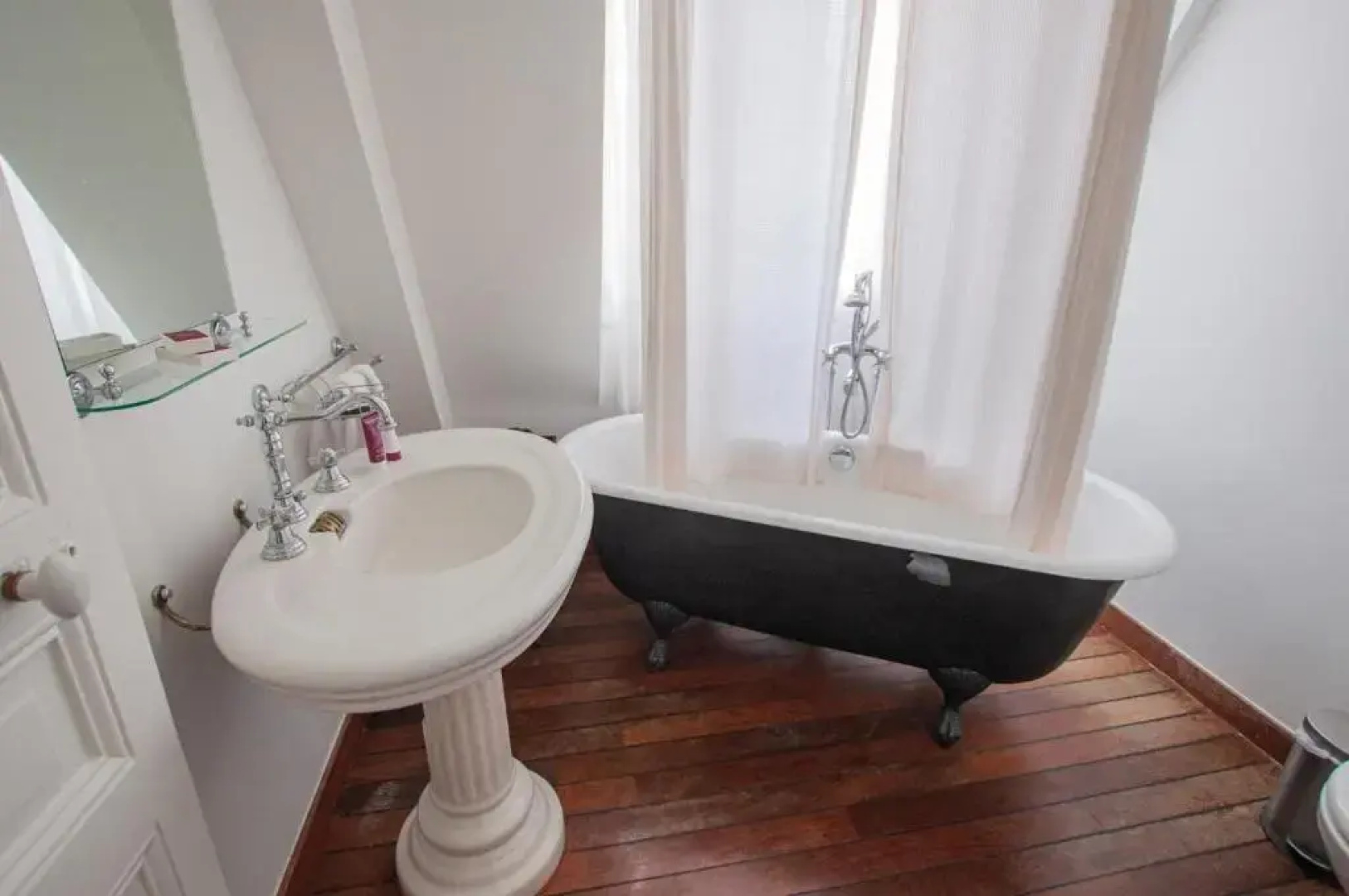 Villa avec vue et piscine à moins d'1h de Paris