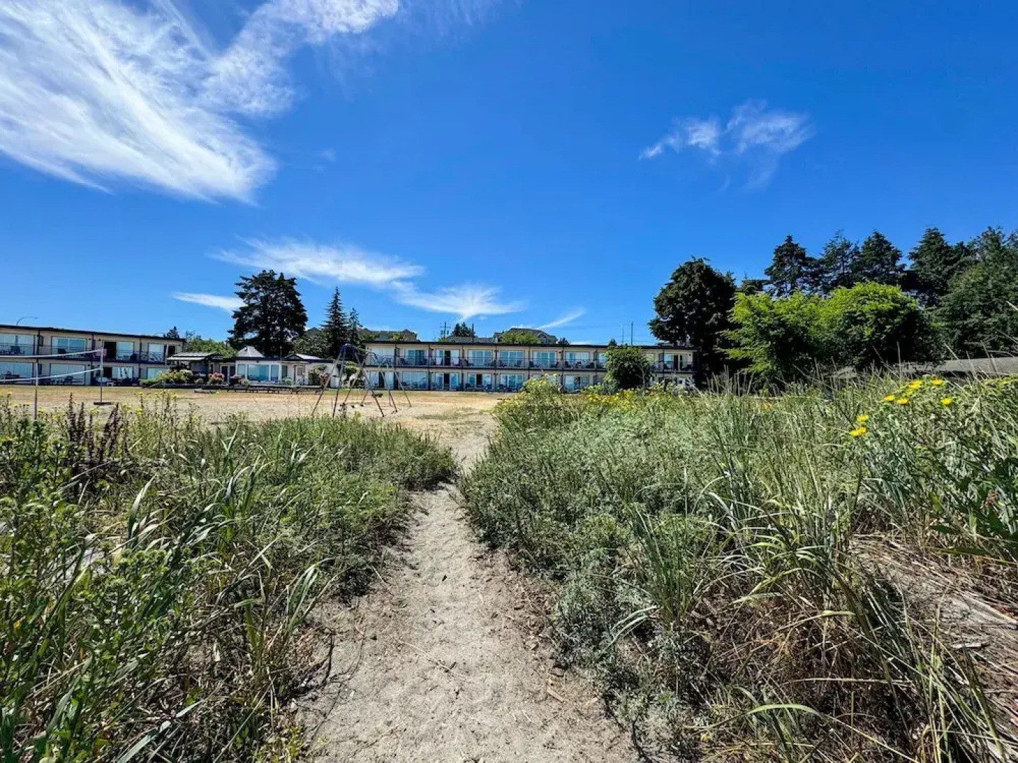 Sea Edge Beachside Hotel