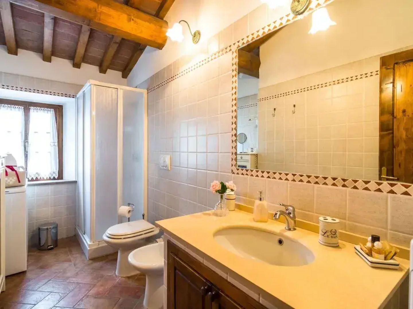 Holiday Home in Town Center with Pool, Garden, Hot Tub