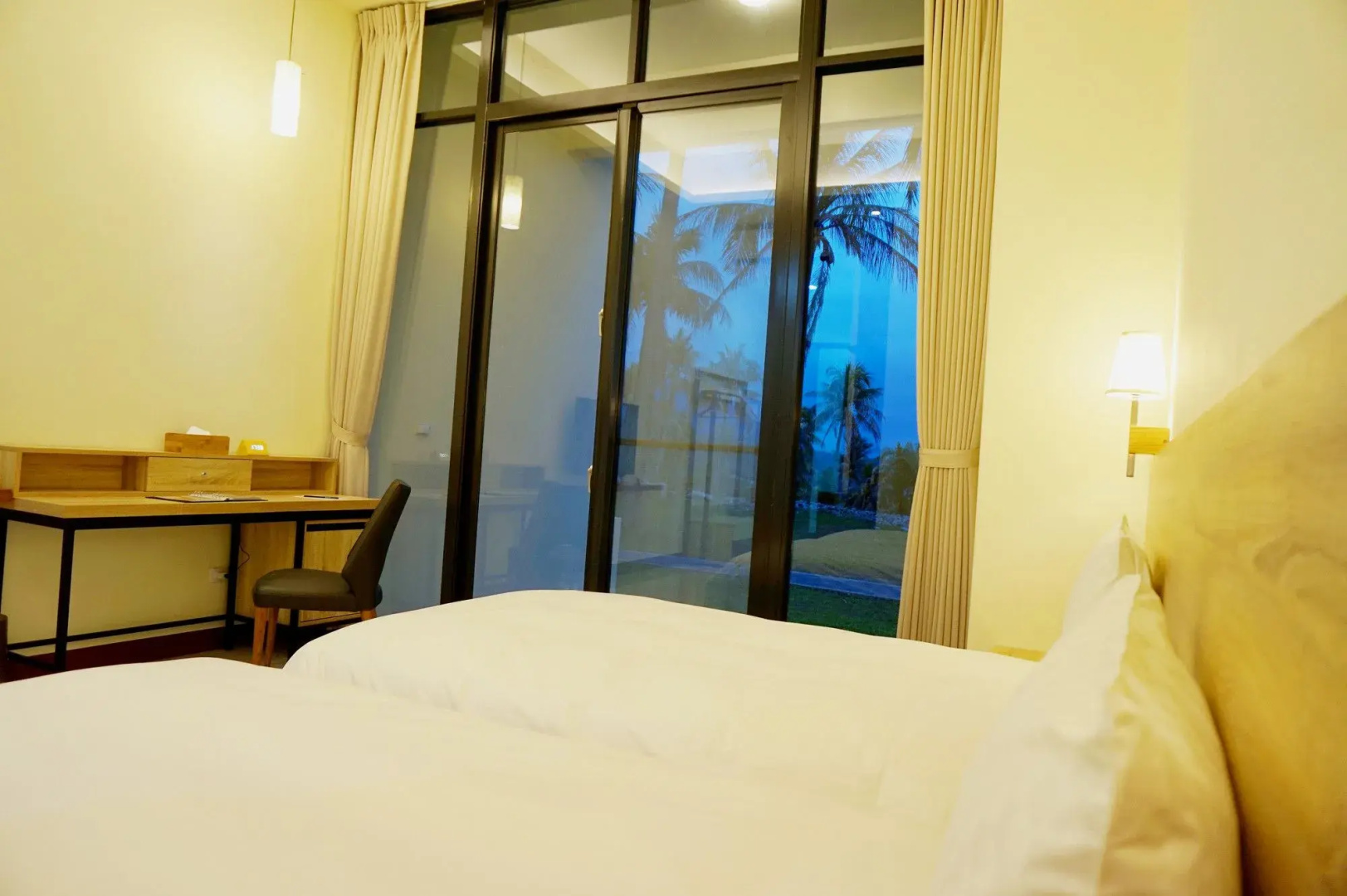 Rich Sunshine Inn