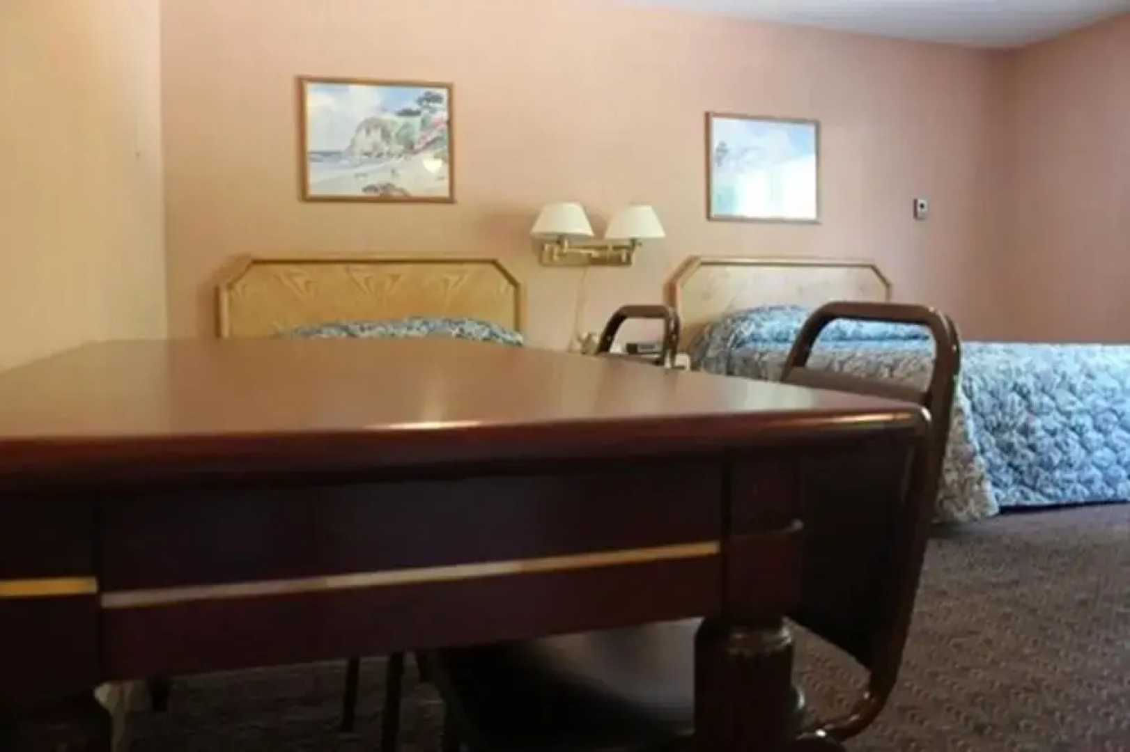Tides Motor Inn at Stehli Beach