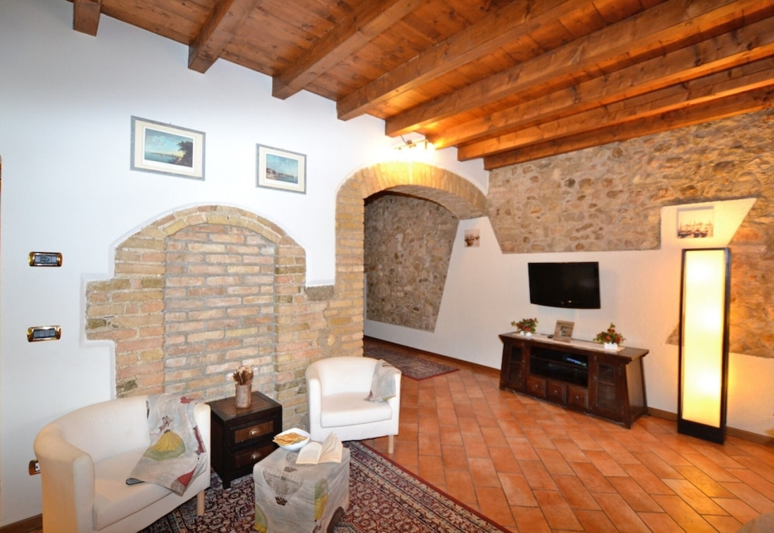 Casa Laura Salò 200mt from Garda lake