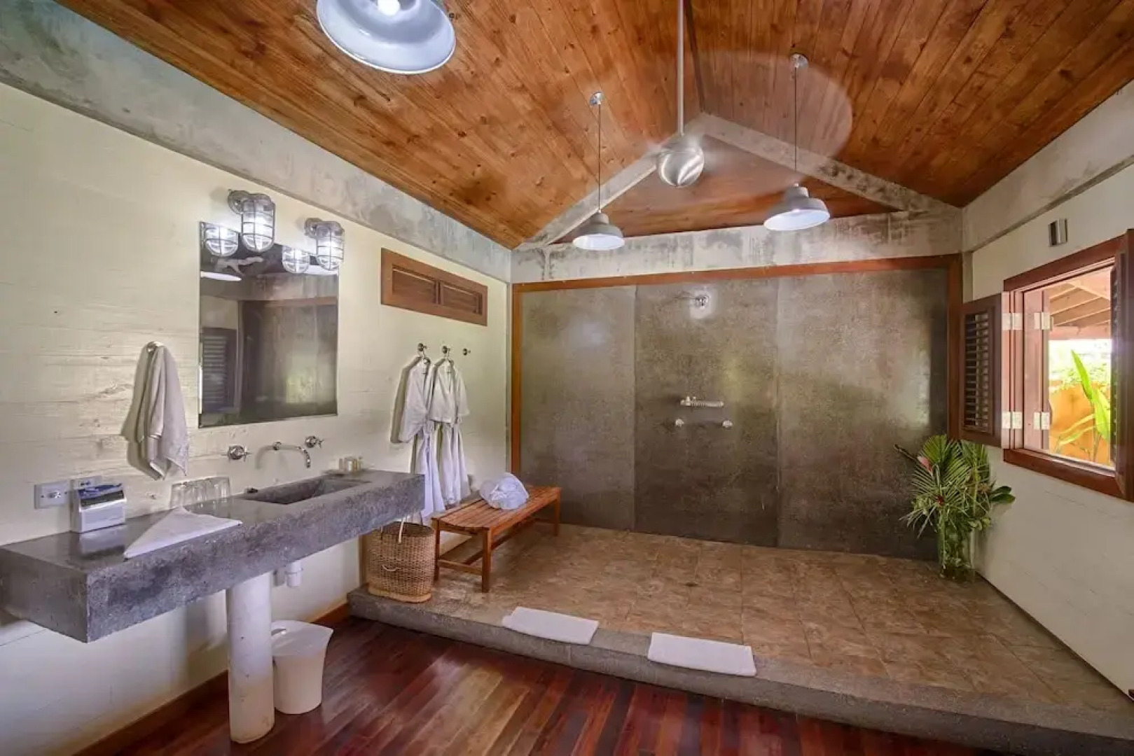 Pagua Bay House Oceanfront Cabanas