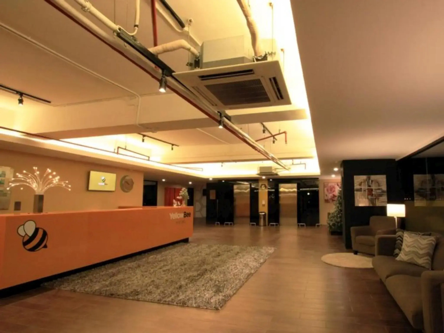 Yellow Bee Tangerang