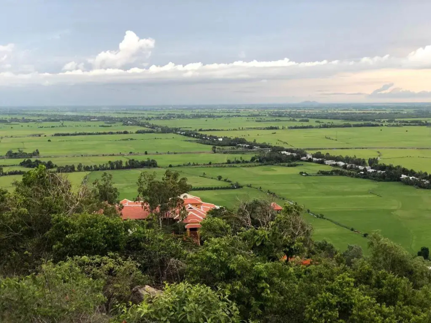 hotel đang khoi 2