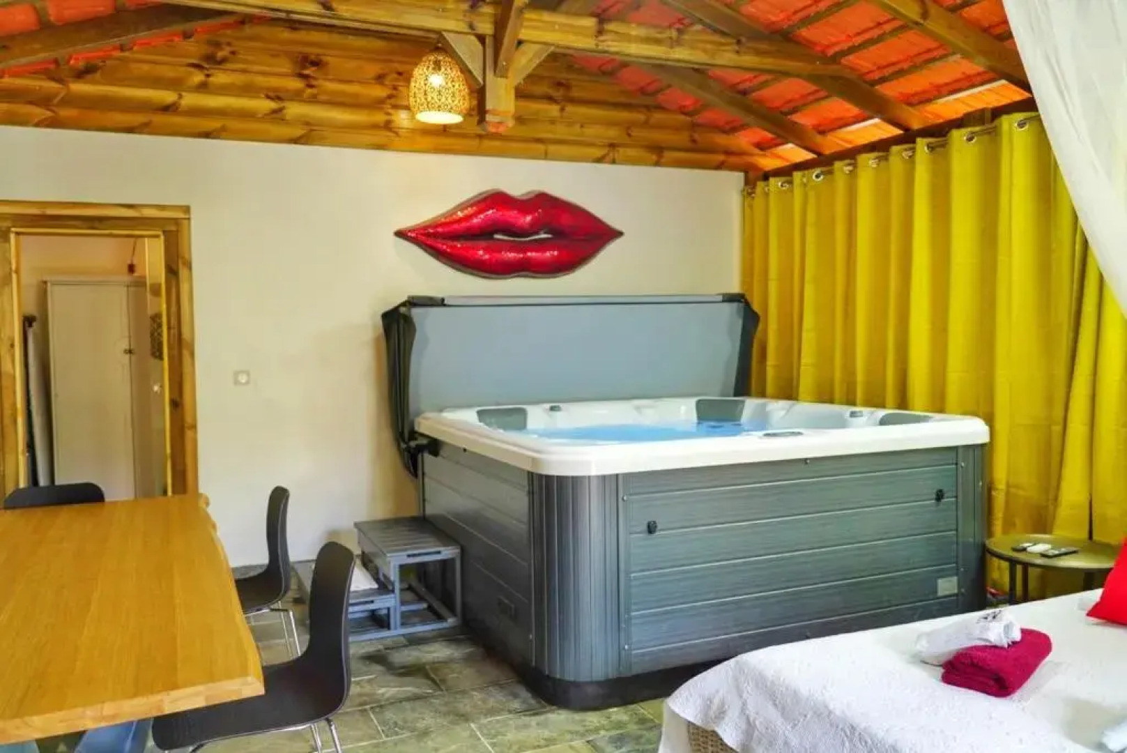 Maison d'une chambre avec piscine partagee spa et jardin clos a Fort de France a 9 km de la plage