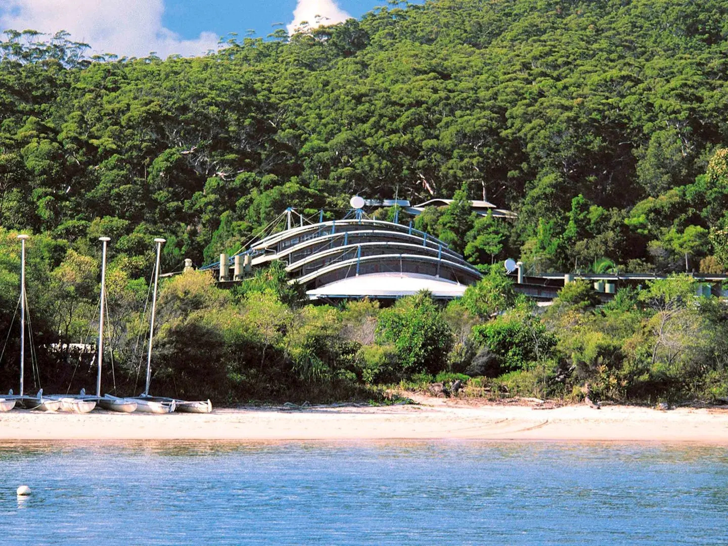 Kingfisher Bay Resort