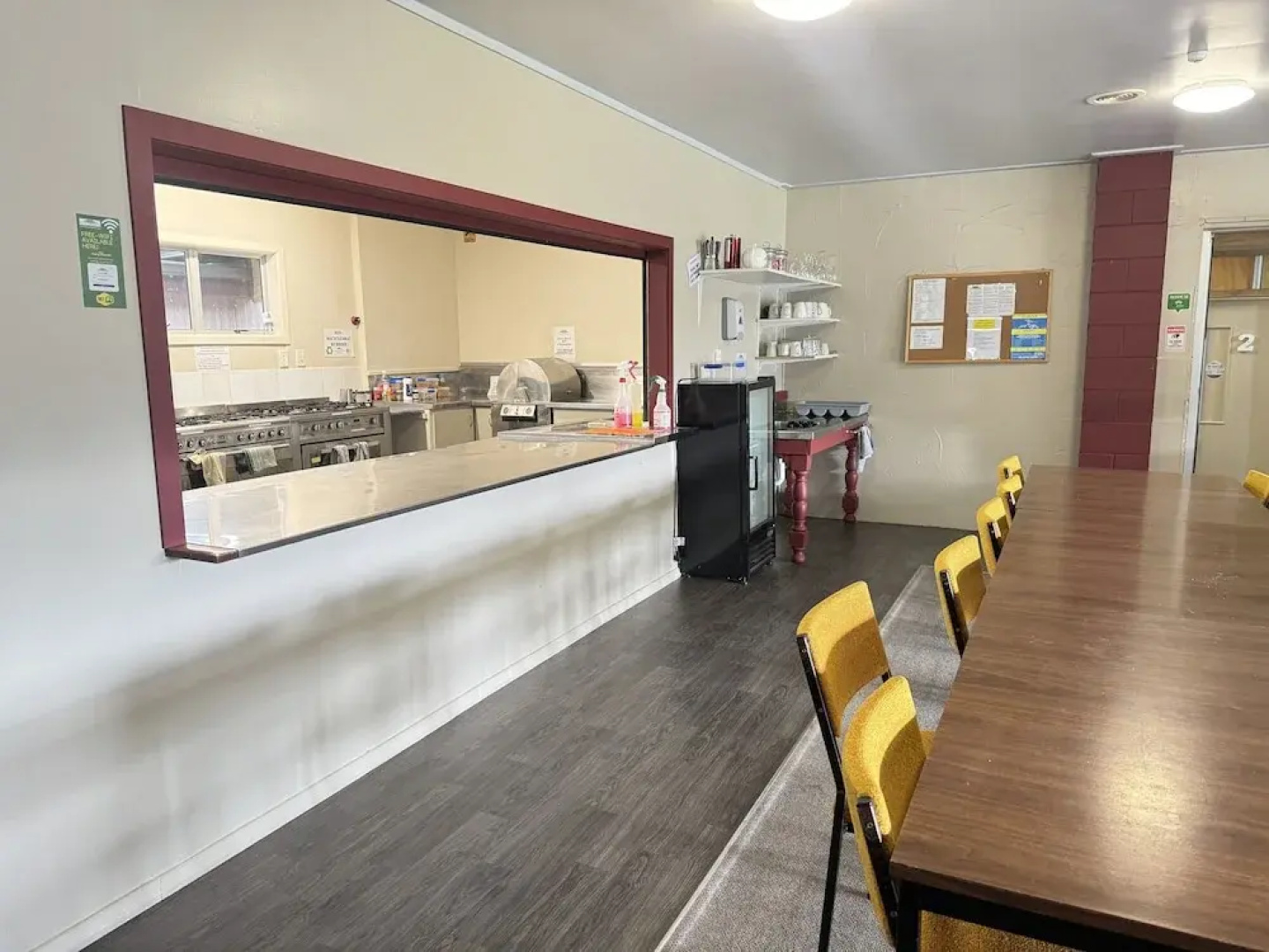 The Crossing Lodge and Backpackers