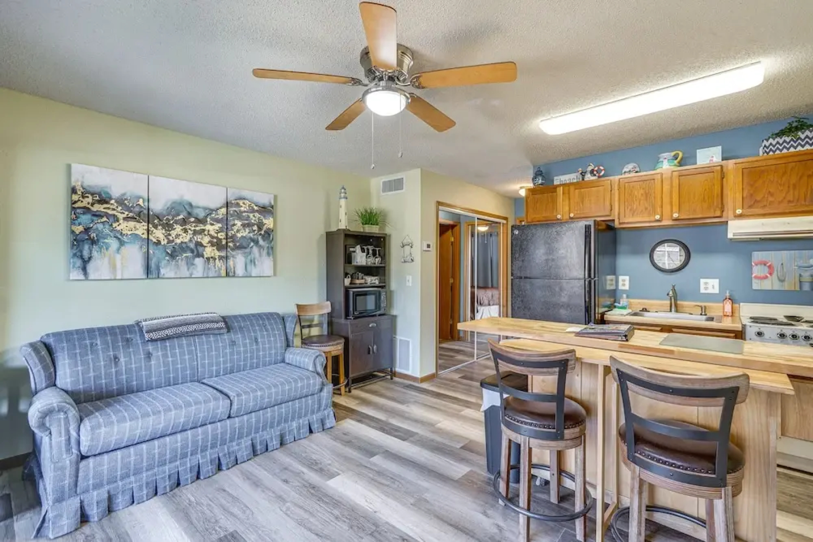 Village of Four Seasons Condo w/ Lake Access