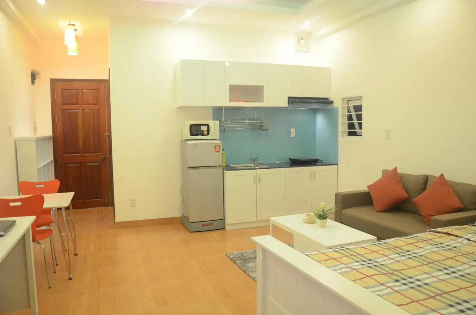 Smiley Apartment 3