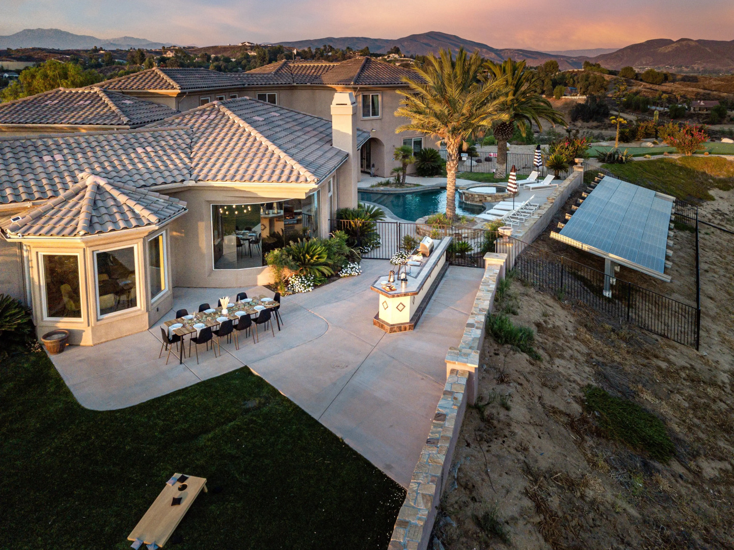 Sangiovese By Avantstay Spectacular Estate w/ Pool, Hot Tub & Putting Green