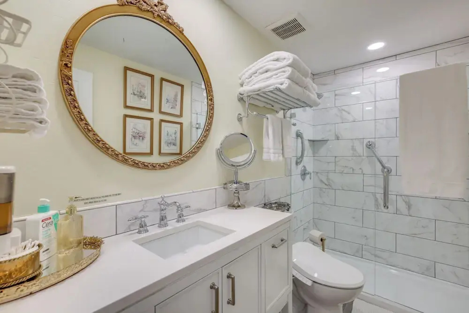 Hot Tub & Fenced Yard: Cozy Cottage Grove Home