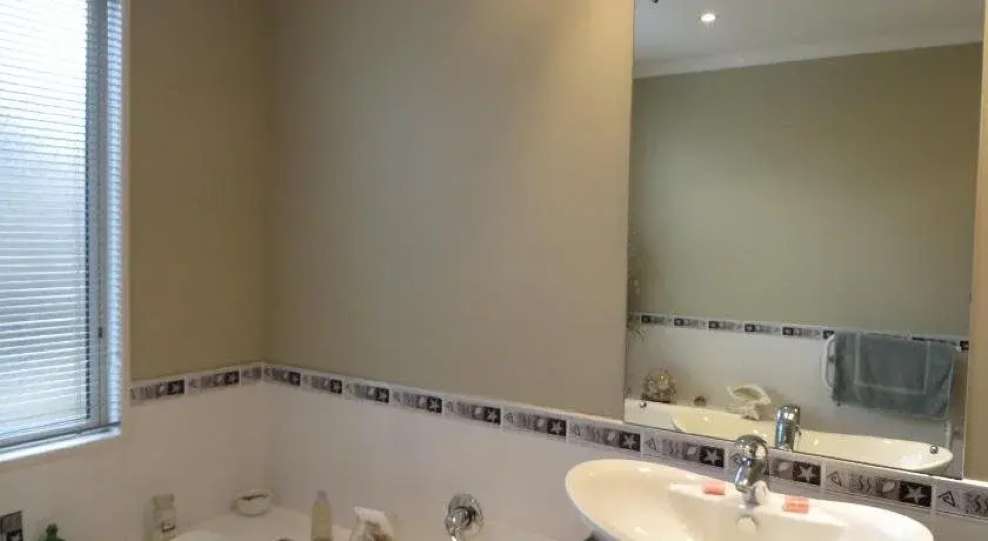 Airport Stableford Bed  Breakfast