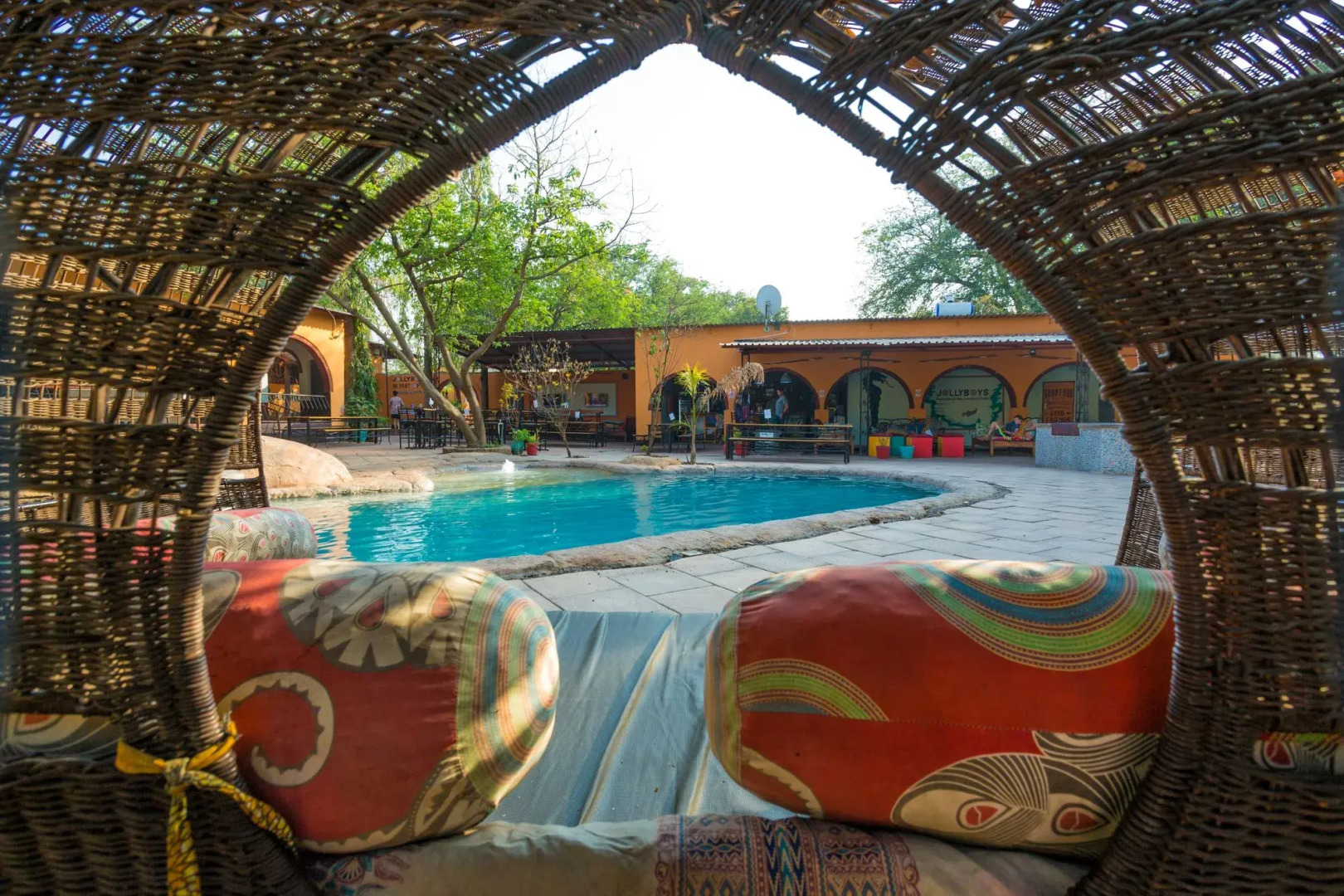 Jollyboys Backpackers