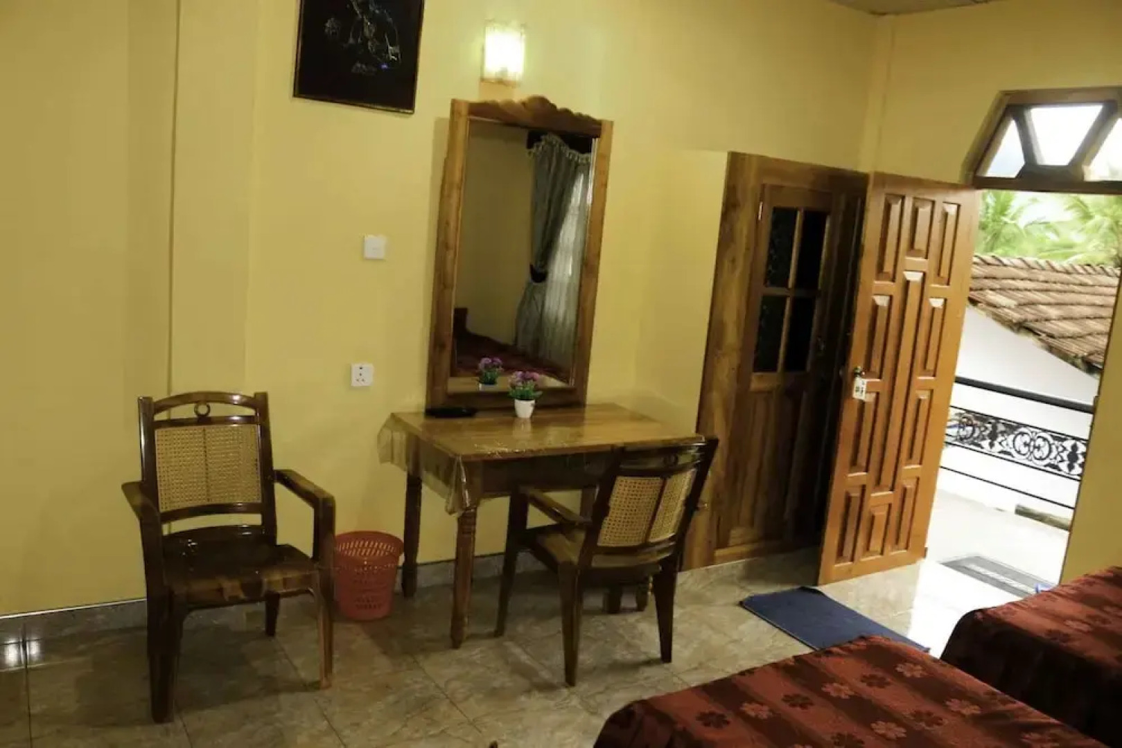 Yoho Little Rose Inn