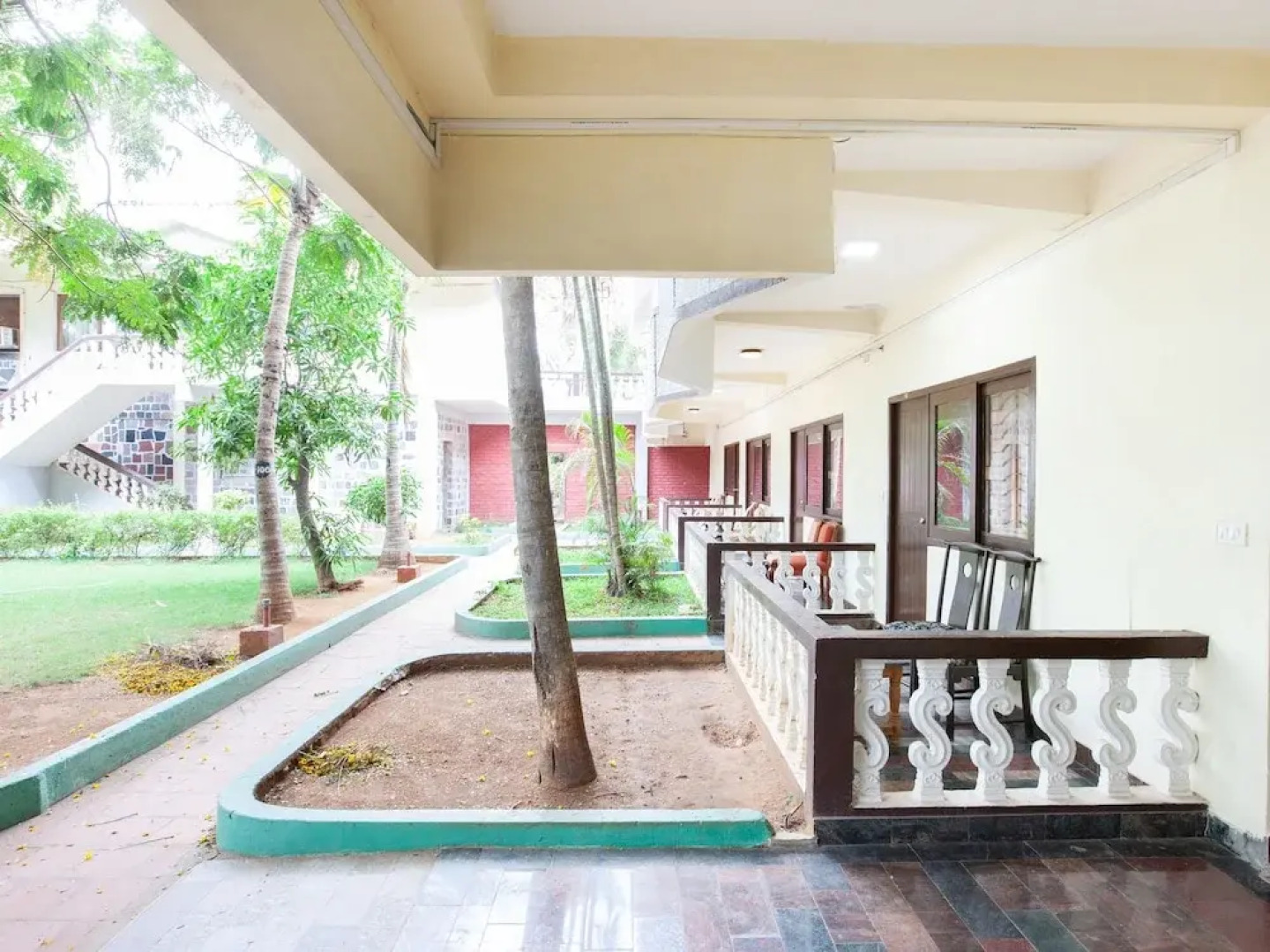 Capital O 40116 Sea Breeze Resort