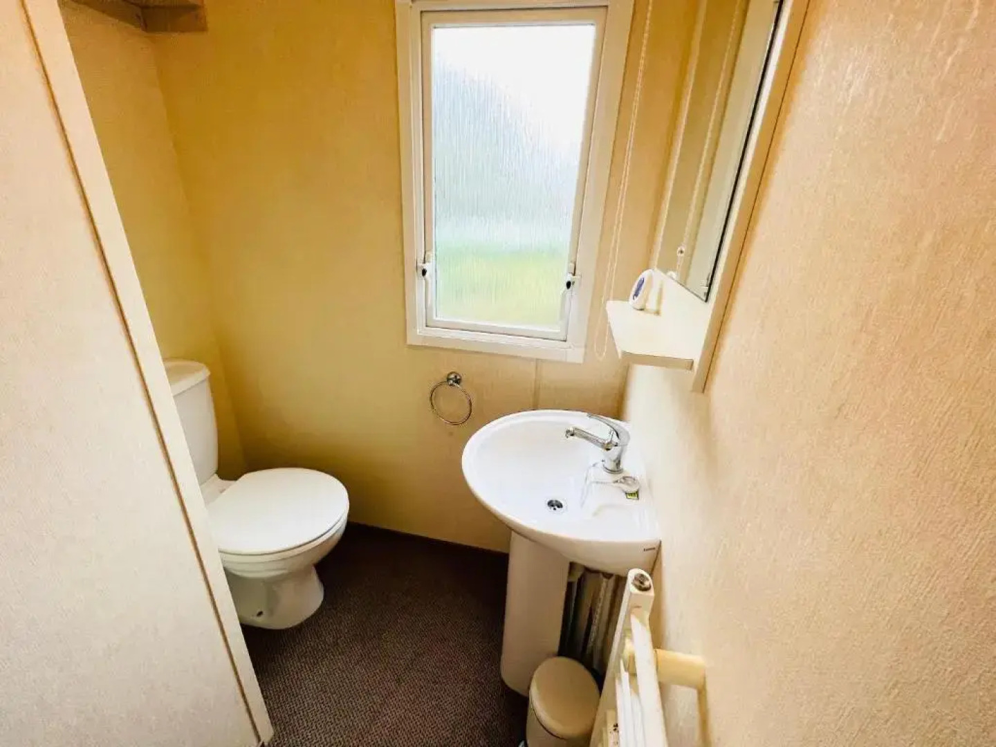 2 Bedroom Caravan NV16, Lower Hyde, Shanklin, Isle of Wight