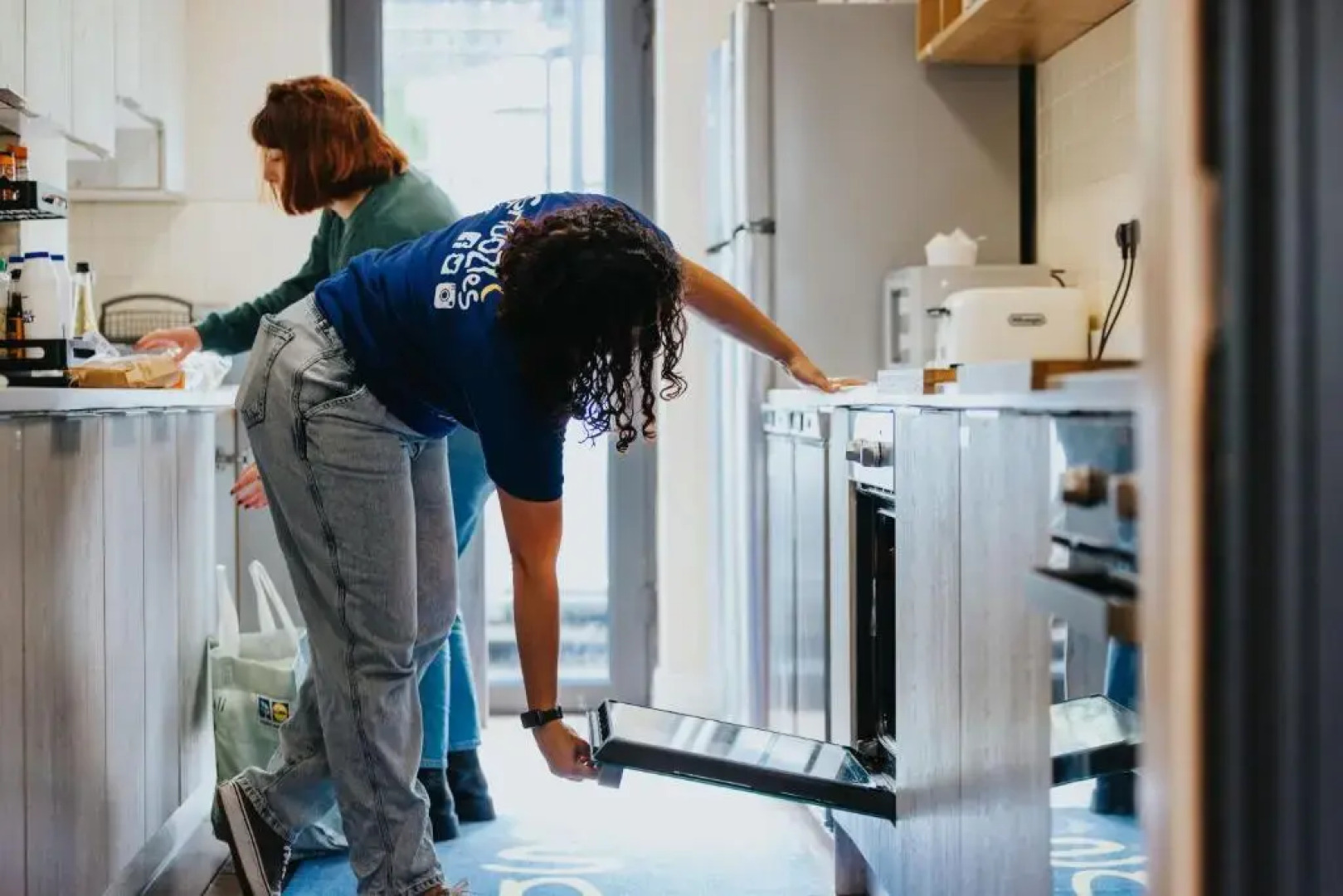 Snoozles Tourist Hostel