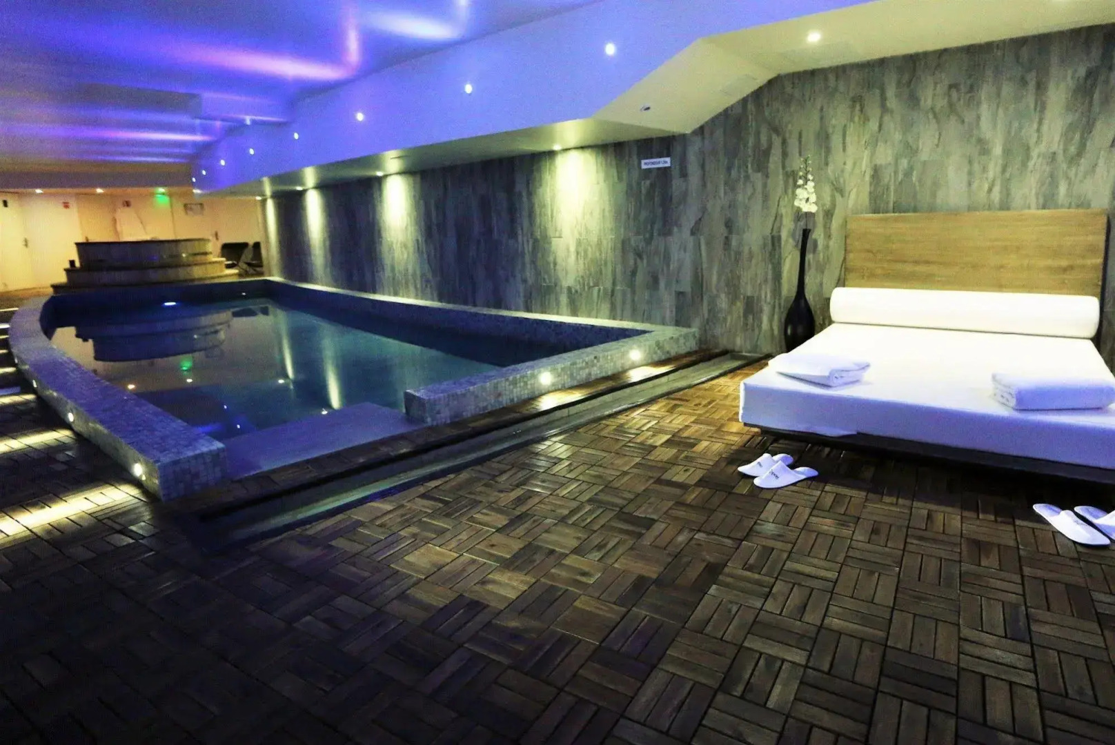 Rock Noir Hôtel & Spa