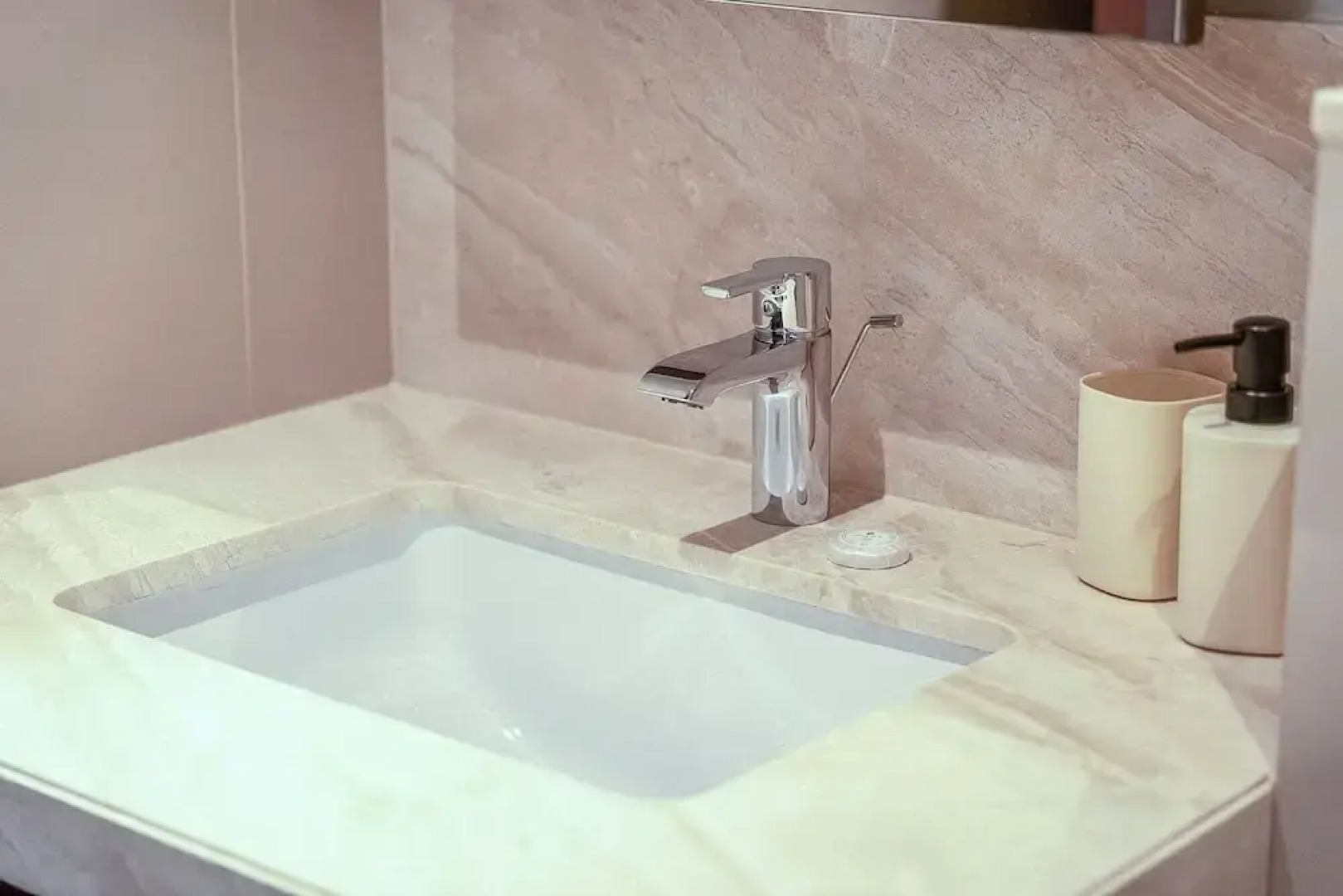 Direct Dubai Mall Access Downtown Boulev