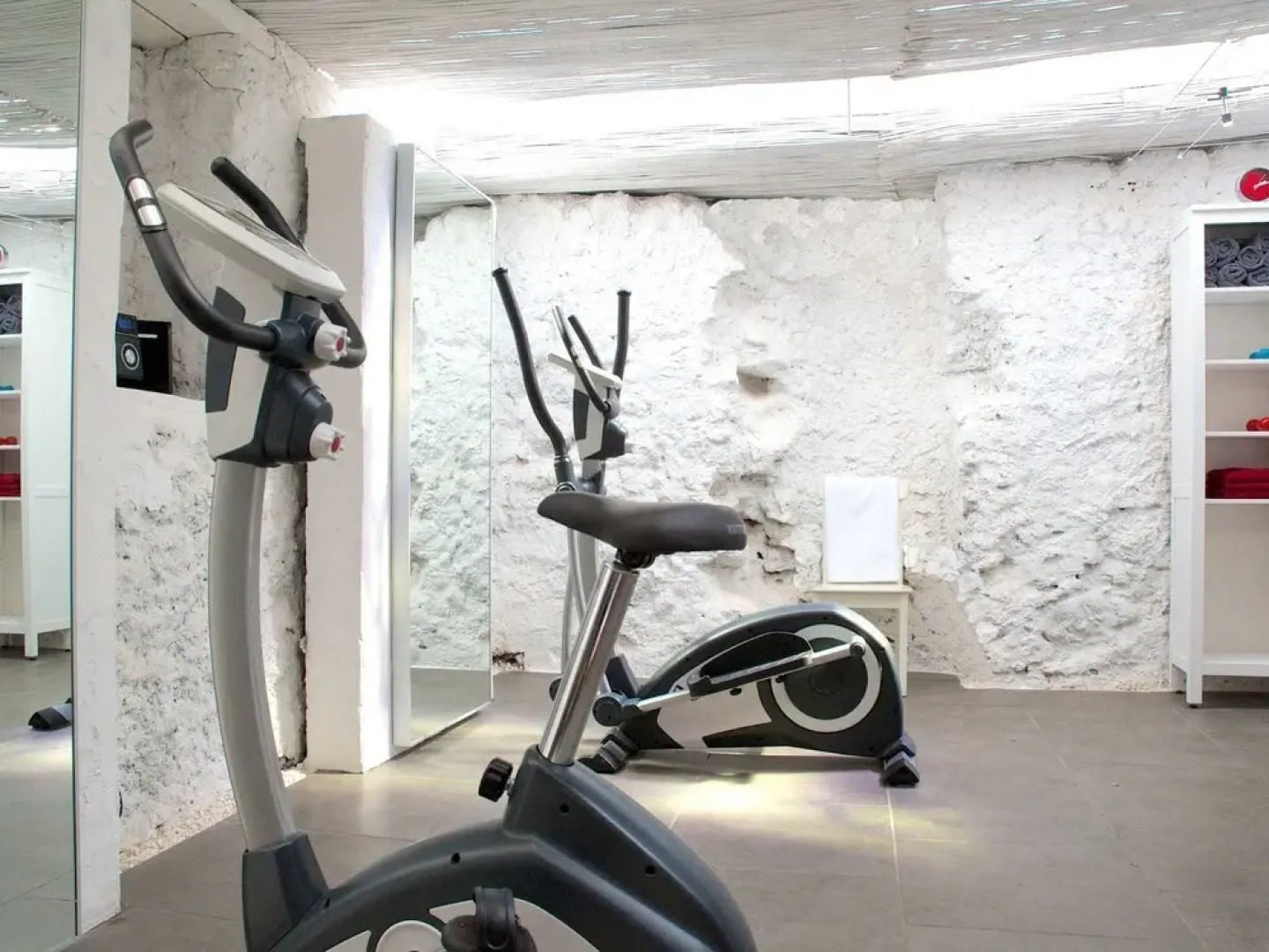 Opulent Villa in Casares With Luxurious Pool House & Jacuzzi