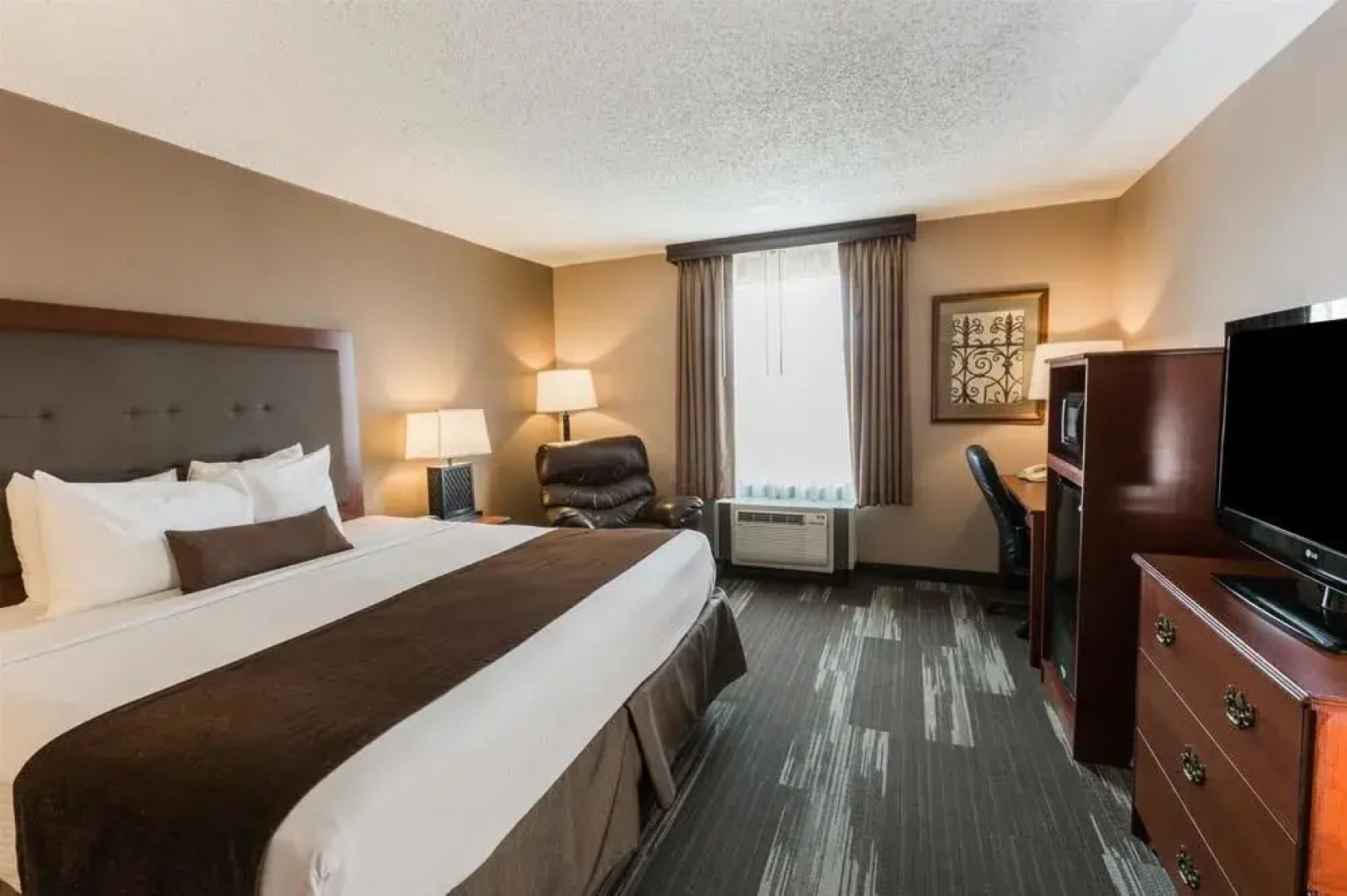 Baymont Inn & Suites Mandan Bismarck Area