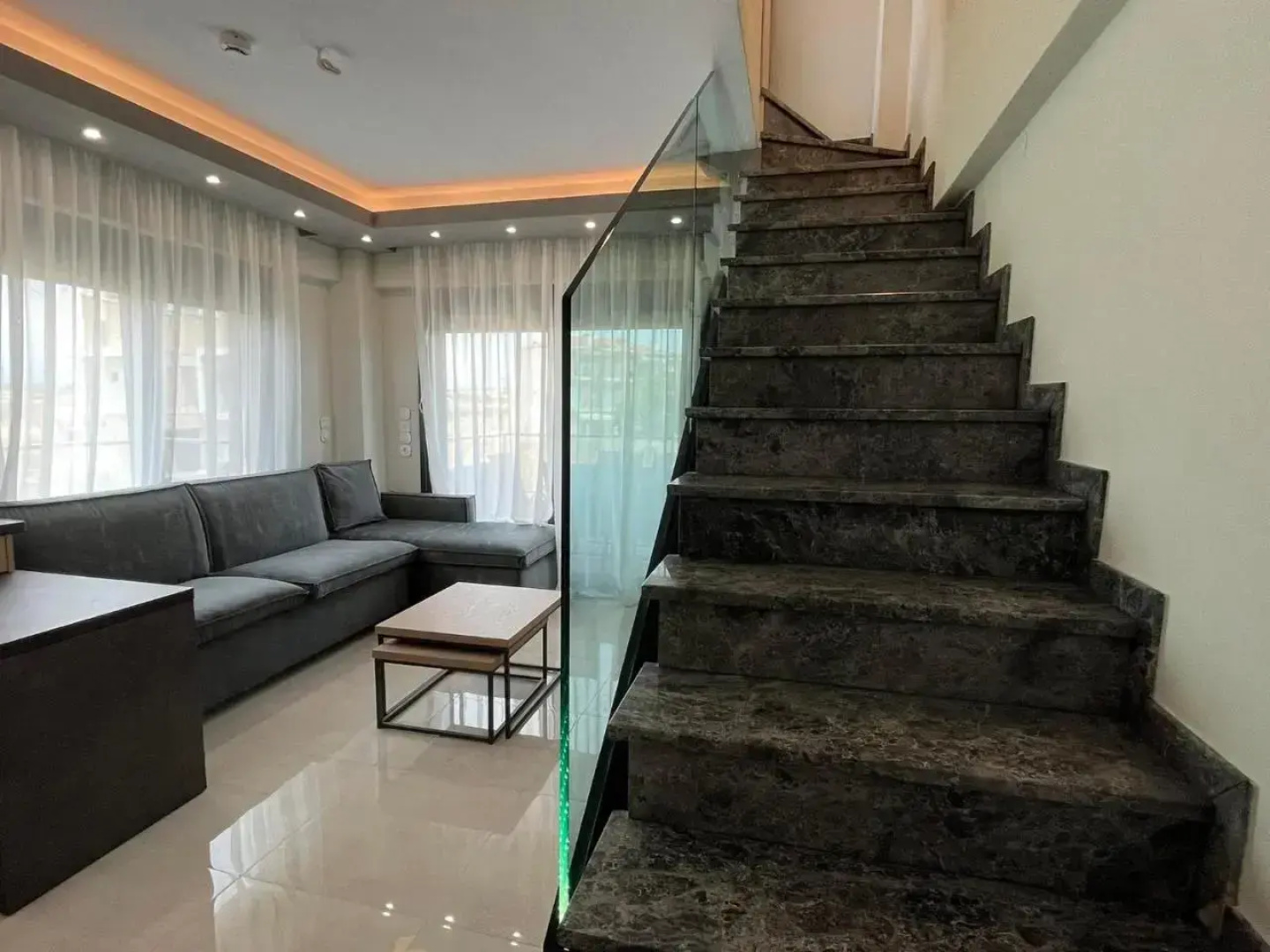 Artline Luxury Suites