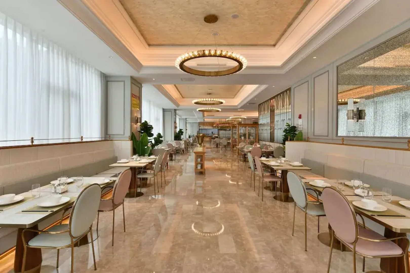 Mercure Yibin Port