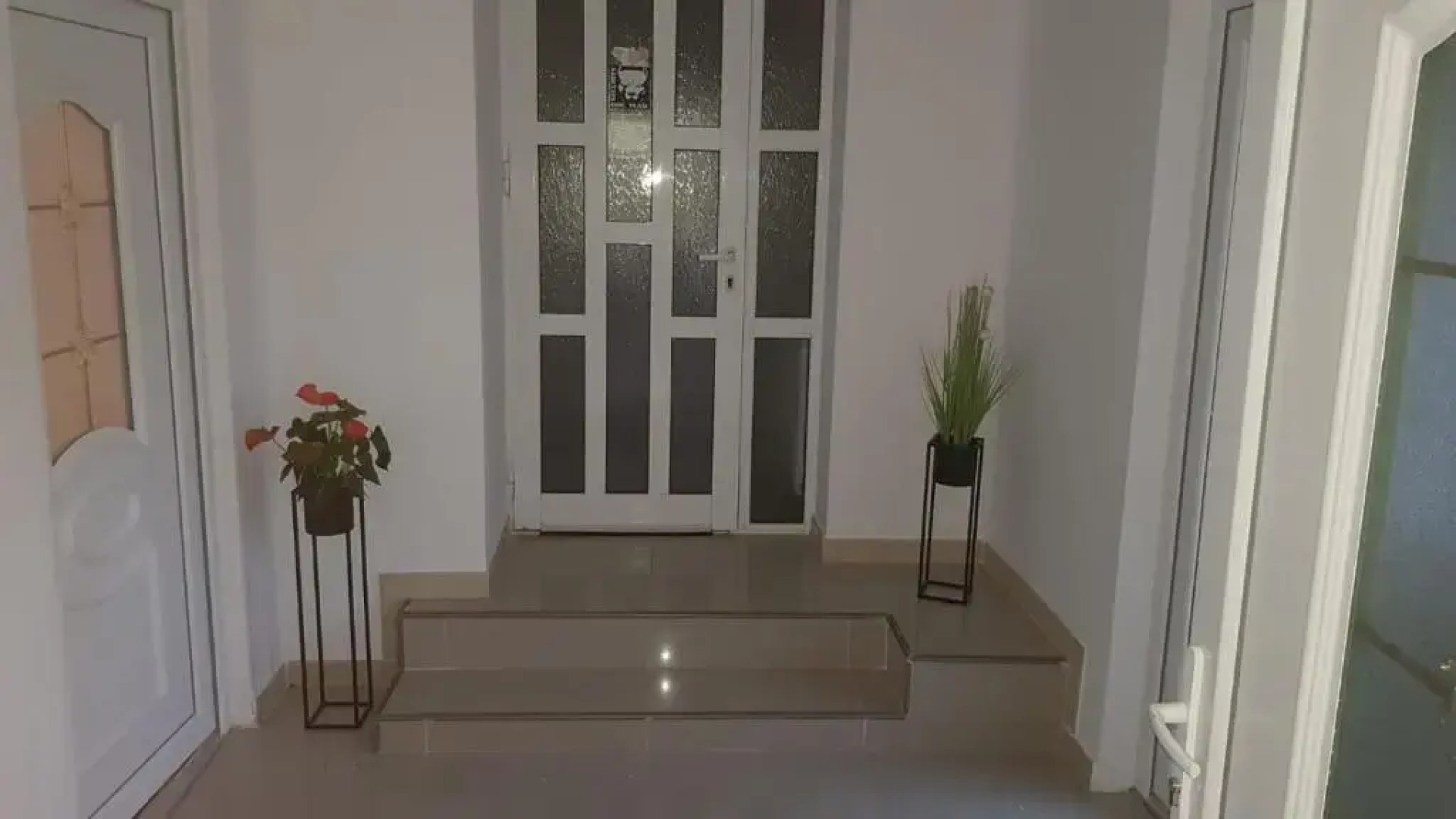 Georgiana Apartments