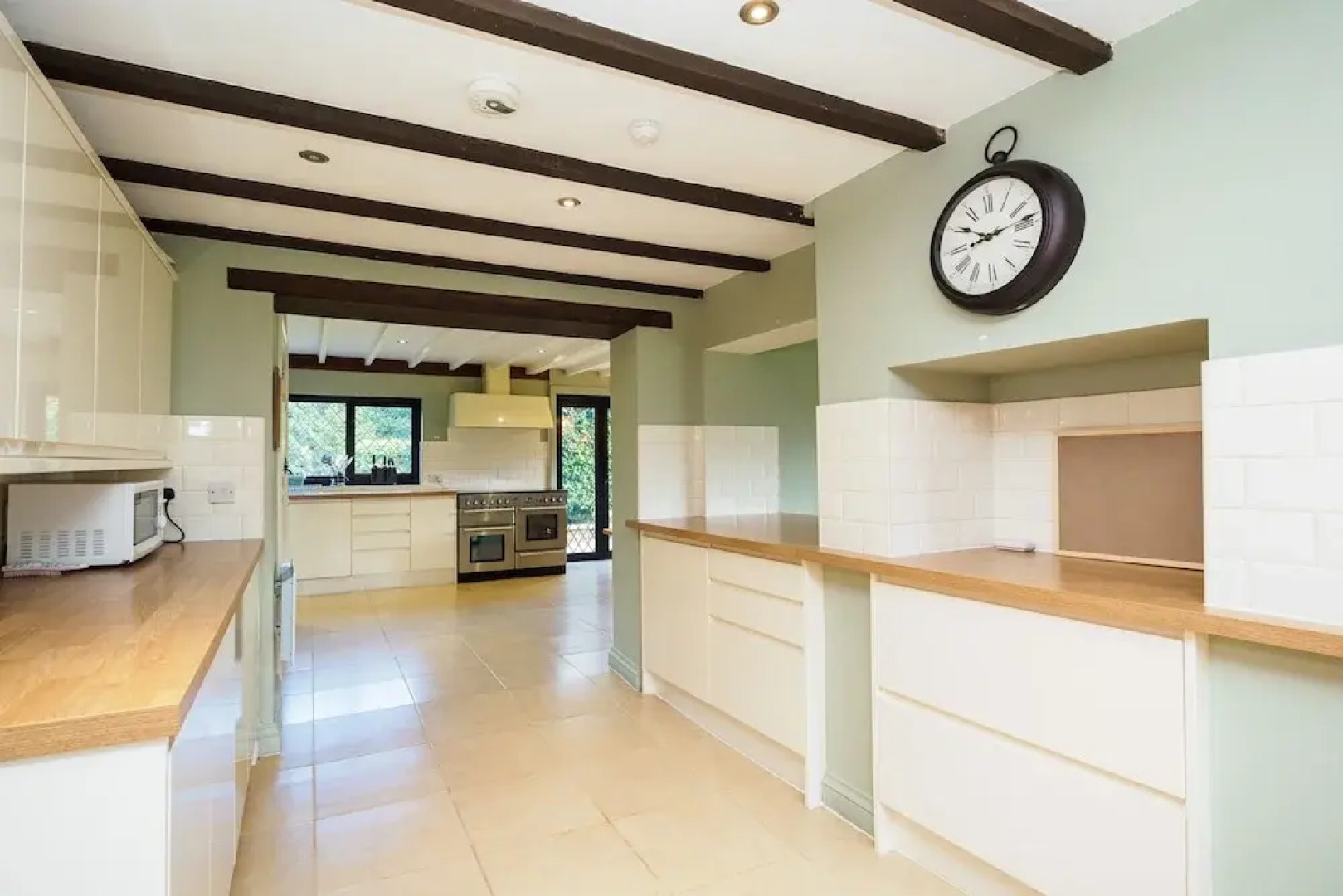 Country Home with Tennis Court & Hot Tub