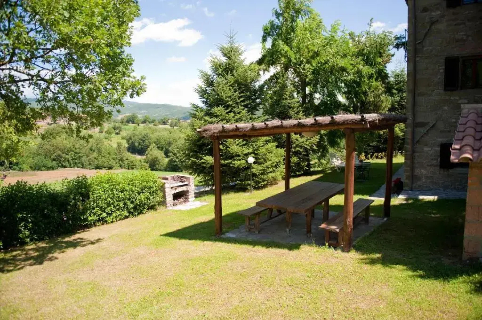 9 bedrooms house with private pool enclosed garden and wifi at Caprese Michelangelo