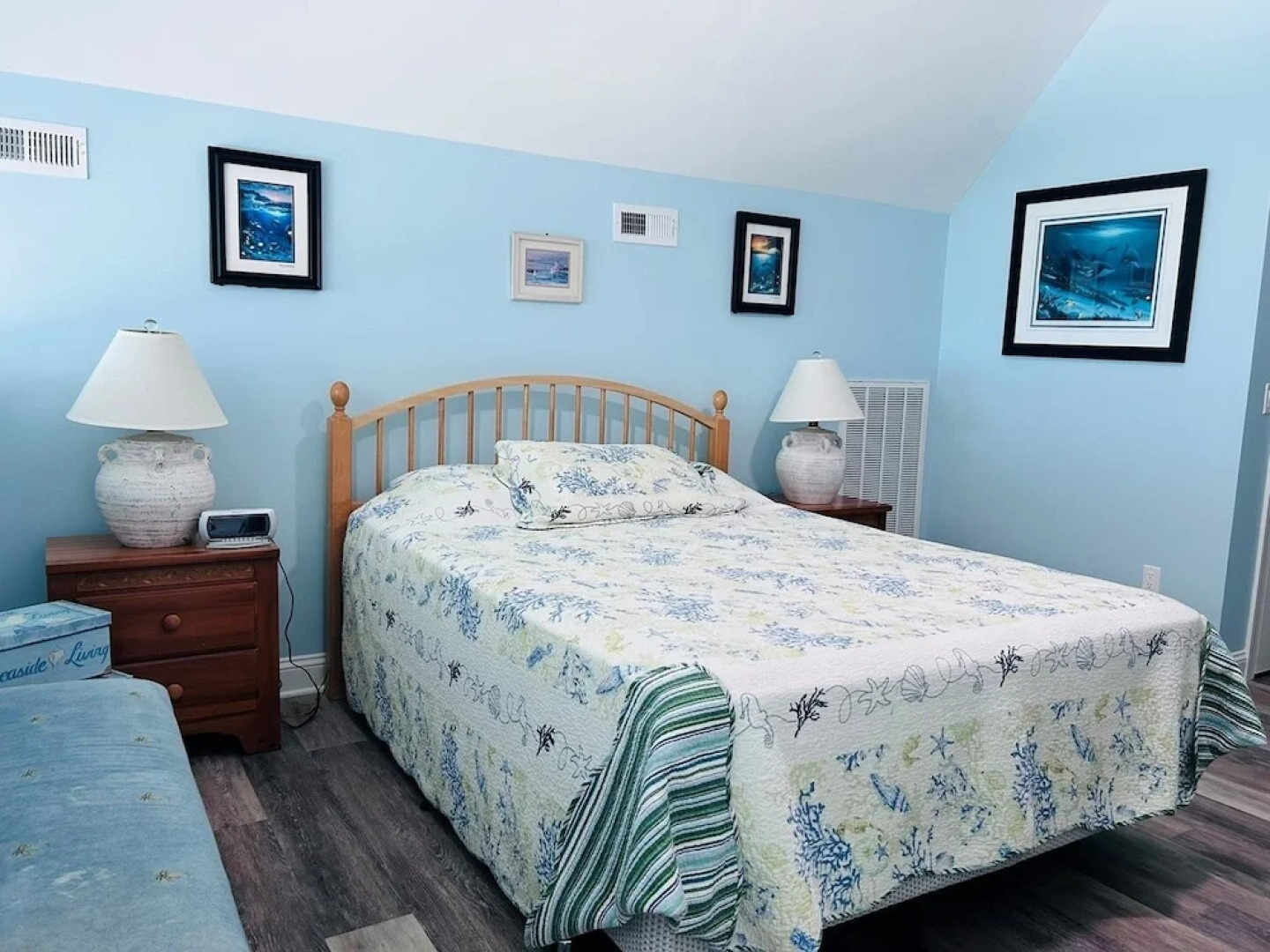 Serenity's Star 4 Bedroom Home by RedAwning