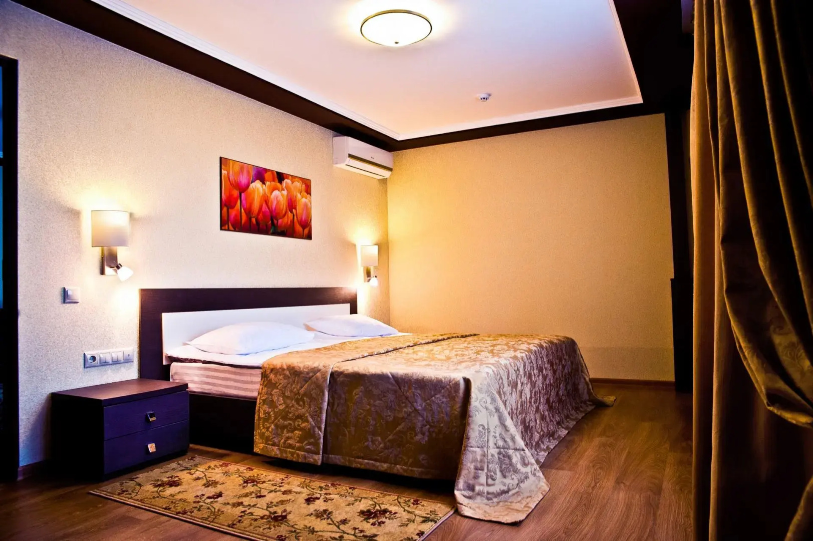 Отель Горняк