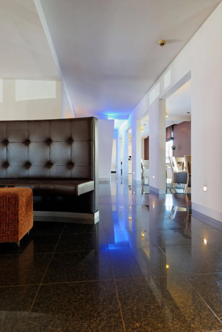 Hotel ECU - Different Hotels