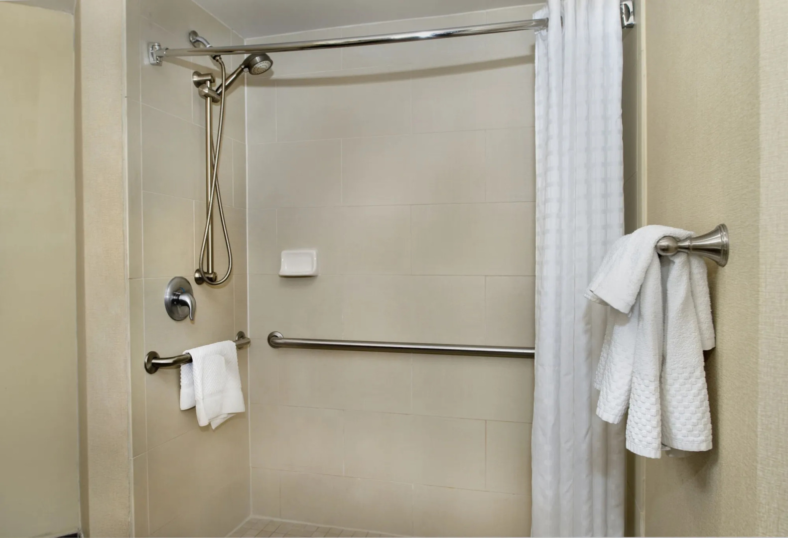 Embassy Suites by Hilton St. Louis Airport