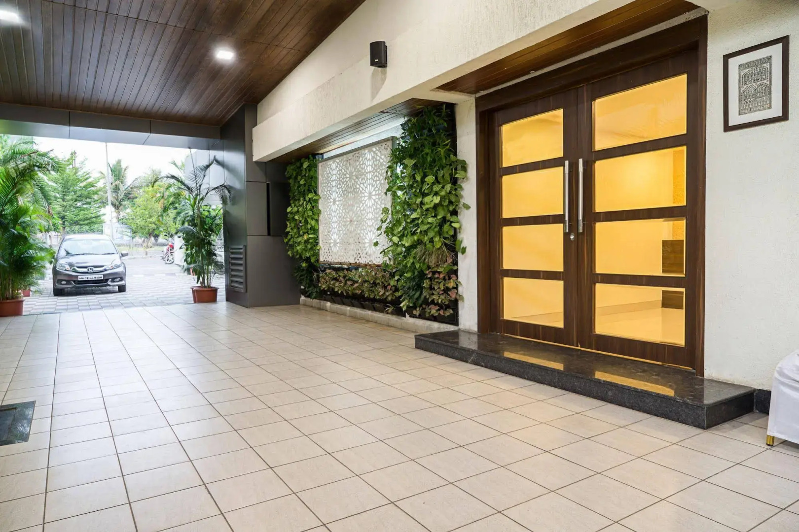 Treebo Premium Grand Emerald