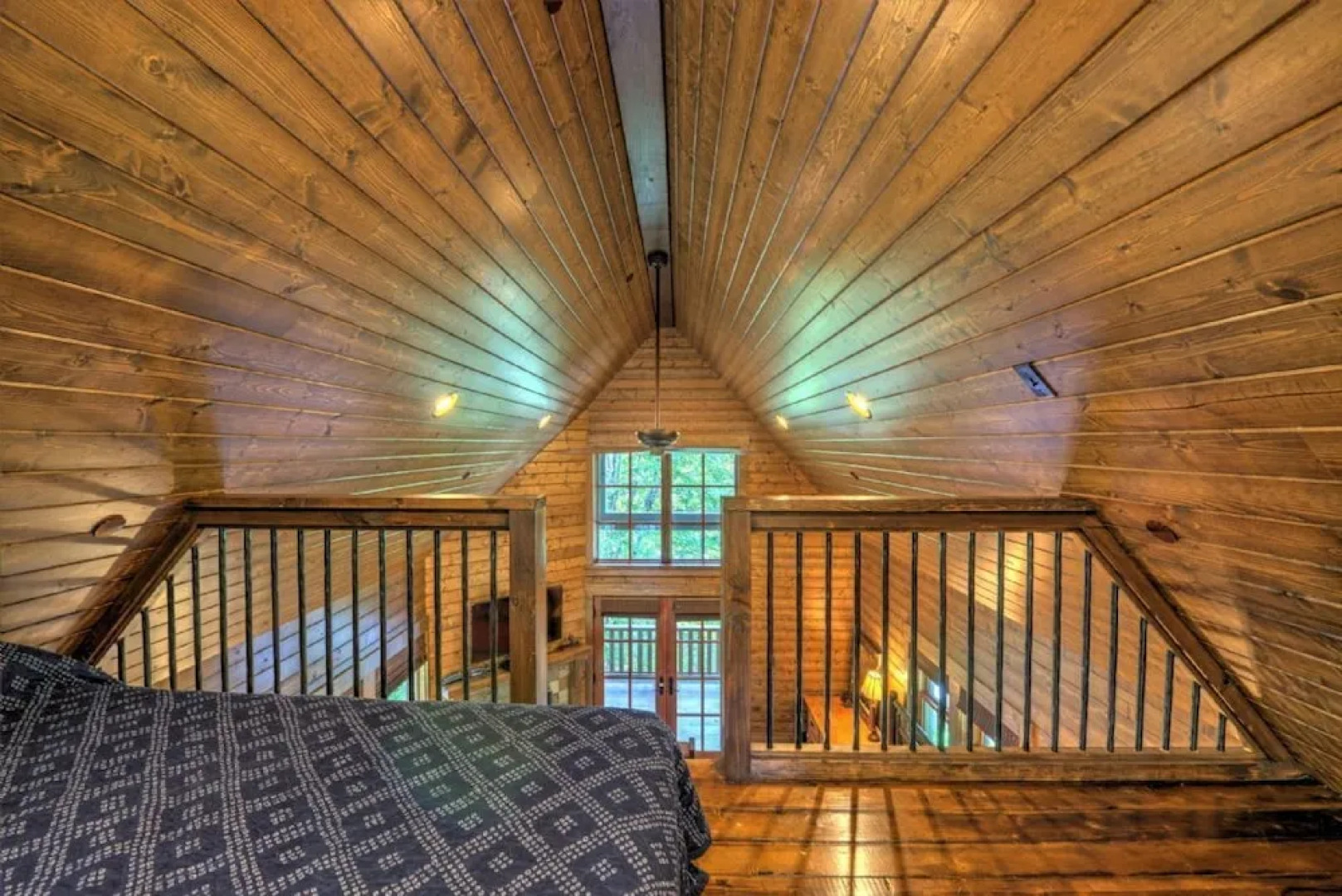 Blue Jay's Perch - 1 Br Cabin