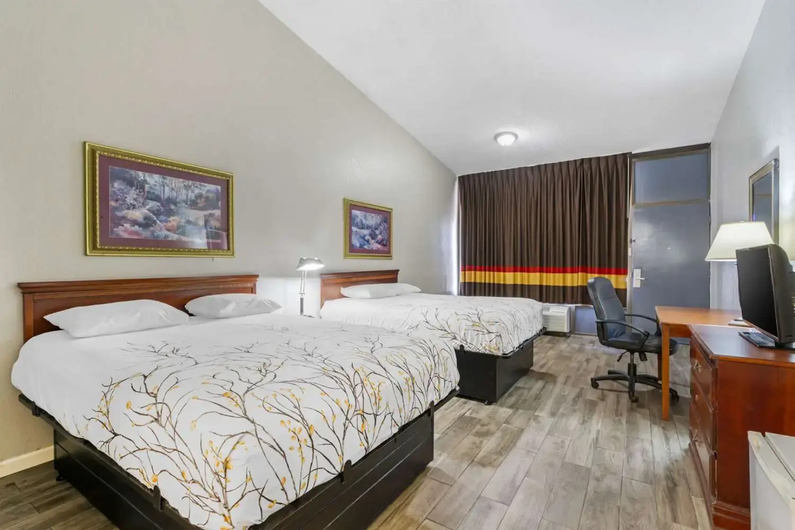 Rodeway Inn