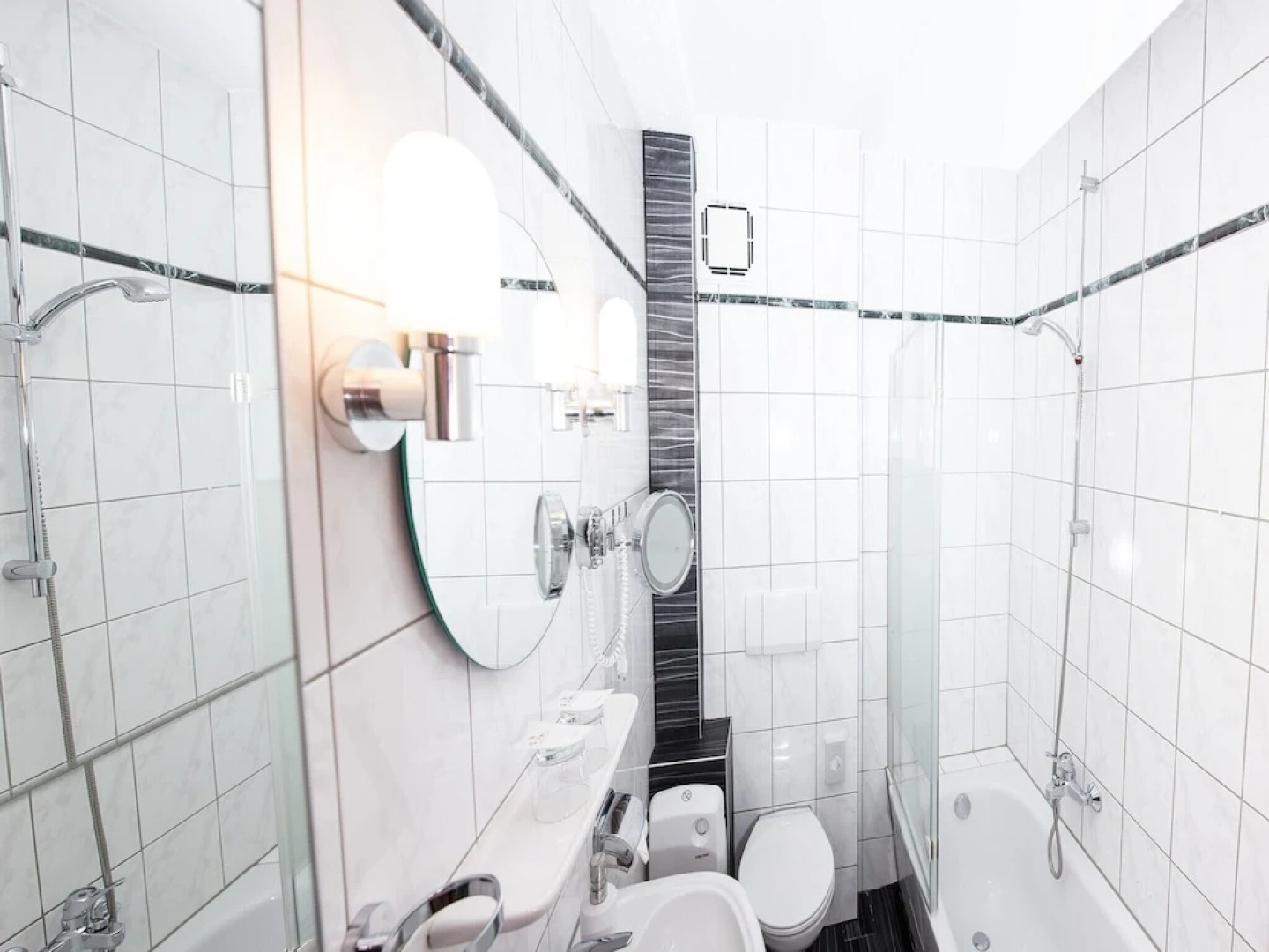 Отель Pension Weinberg Gustrow