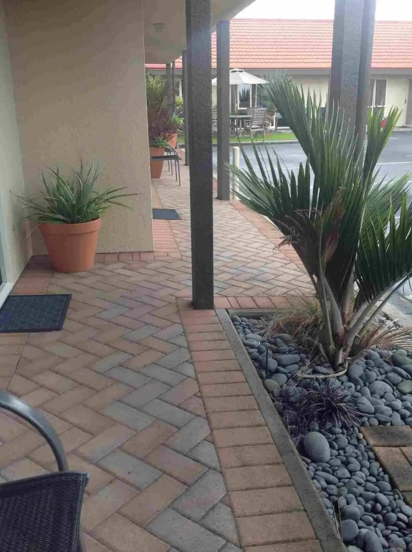 Pacific Coast Motor Lodge