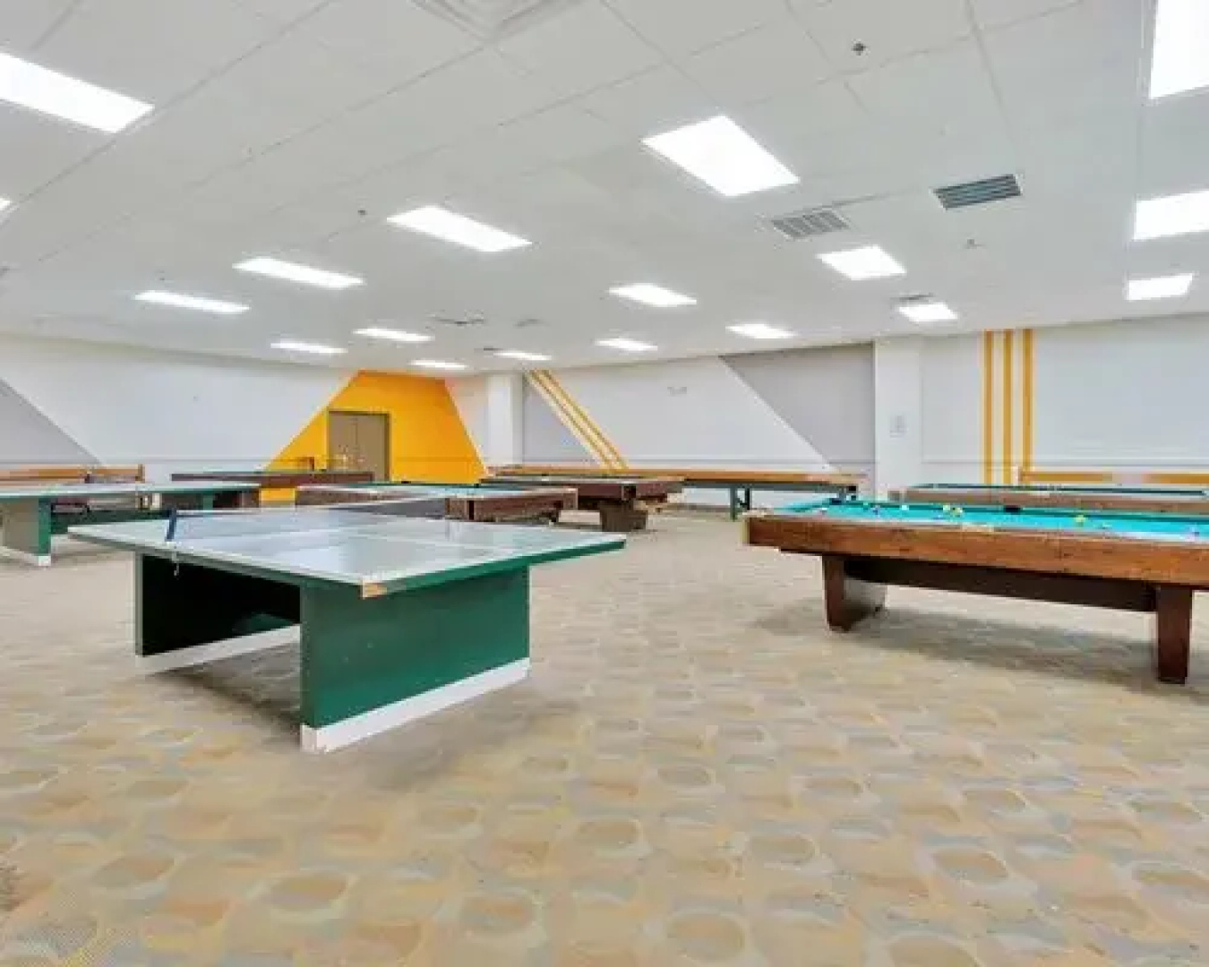 Split Rock Resort - 5 Nights, Lake Harmony, USA