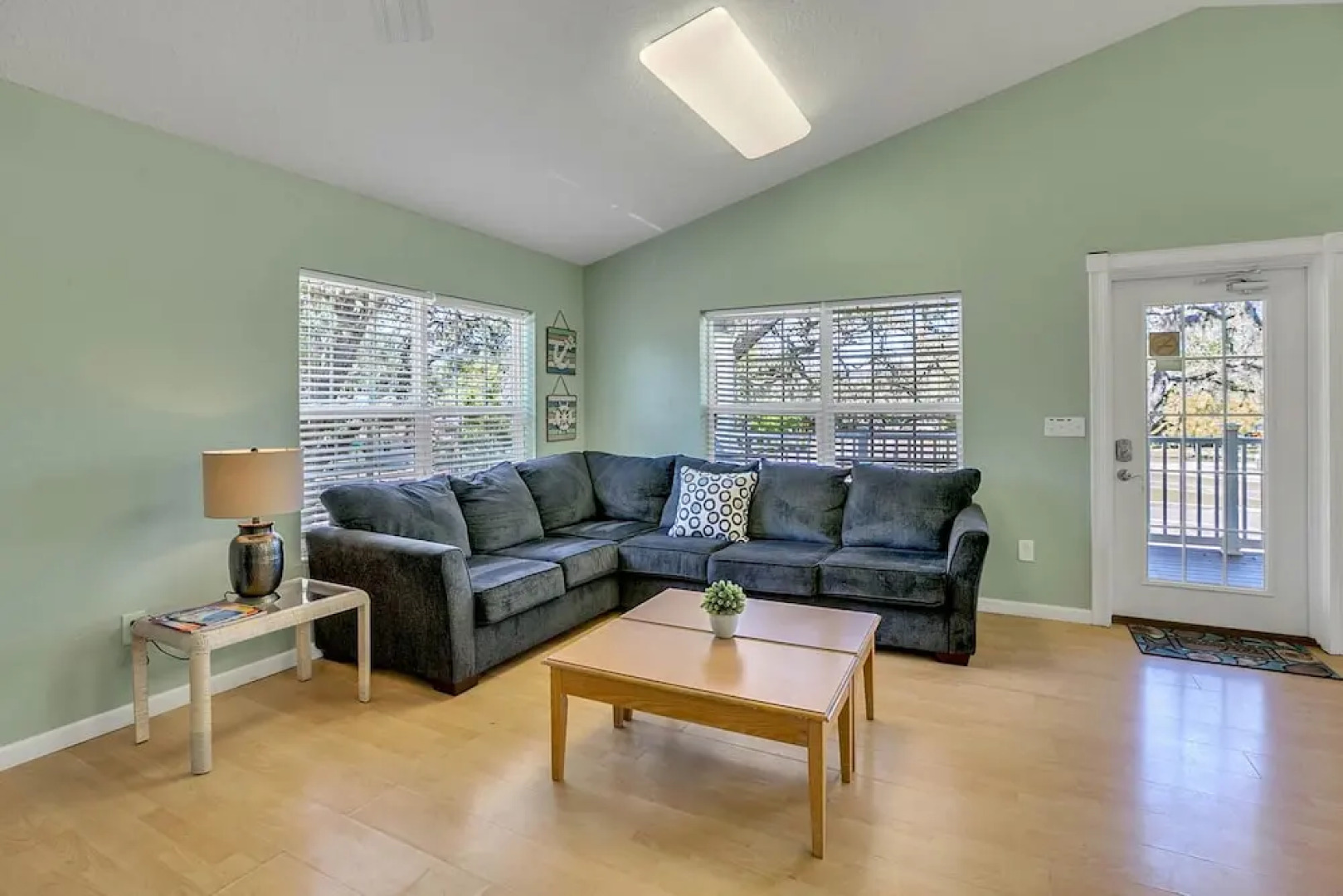 Group-Friendly Tarpon Springs Duplex by RedAwning