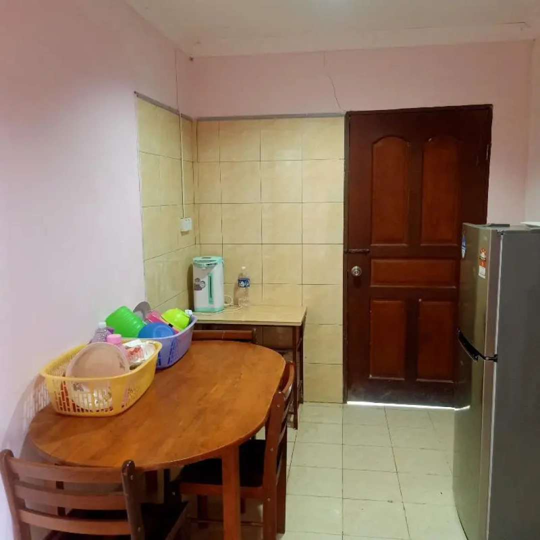 OYO Home 90349 Anique Hoemstay