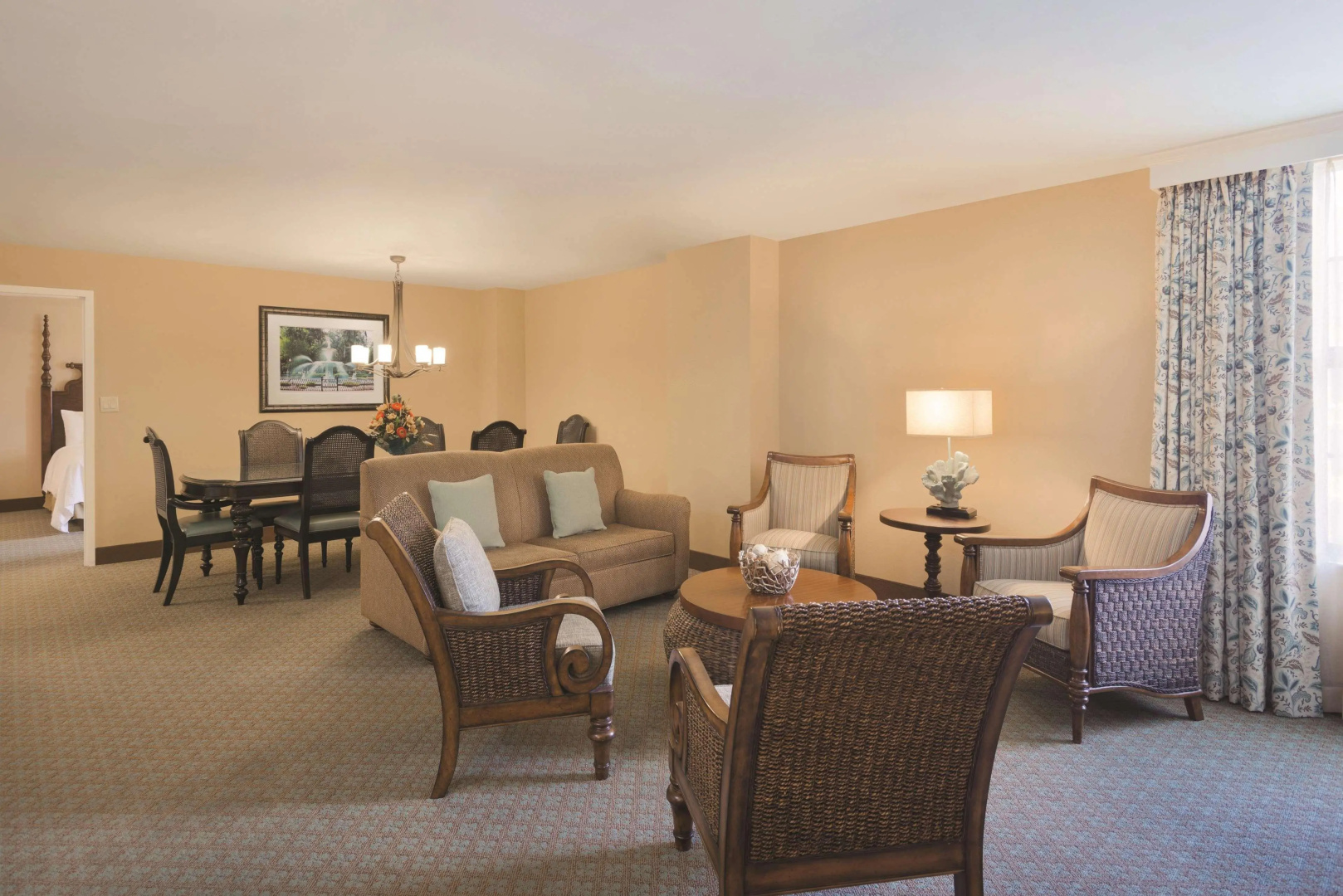 Embassy Suites by Hilton Savannah