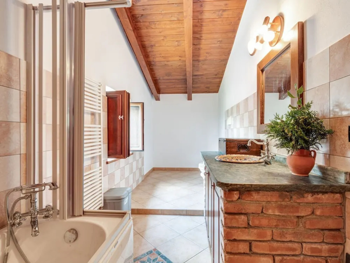 Chalet in Motta Santa Lucia in Greenery