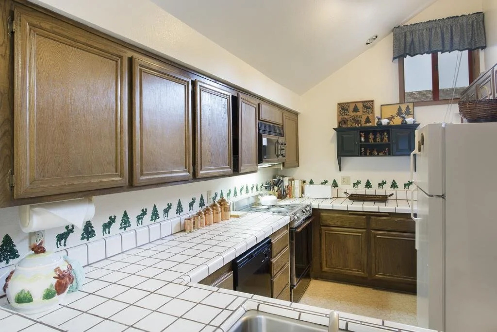 Aspen Creek by 101 Great Escapes